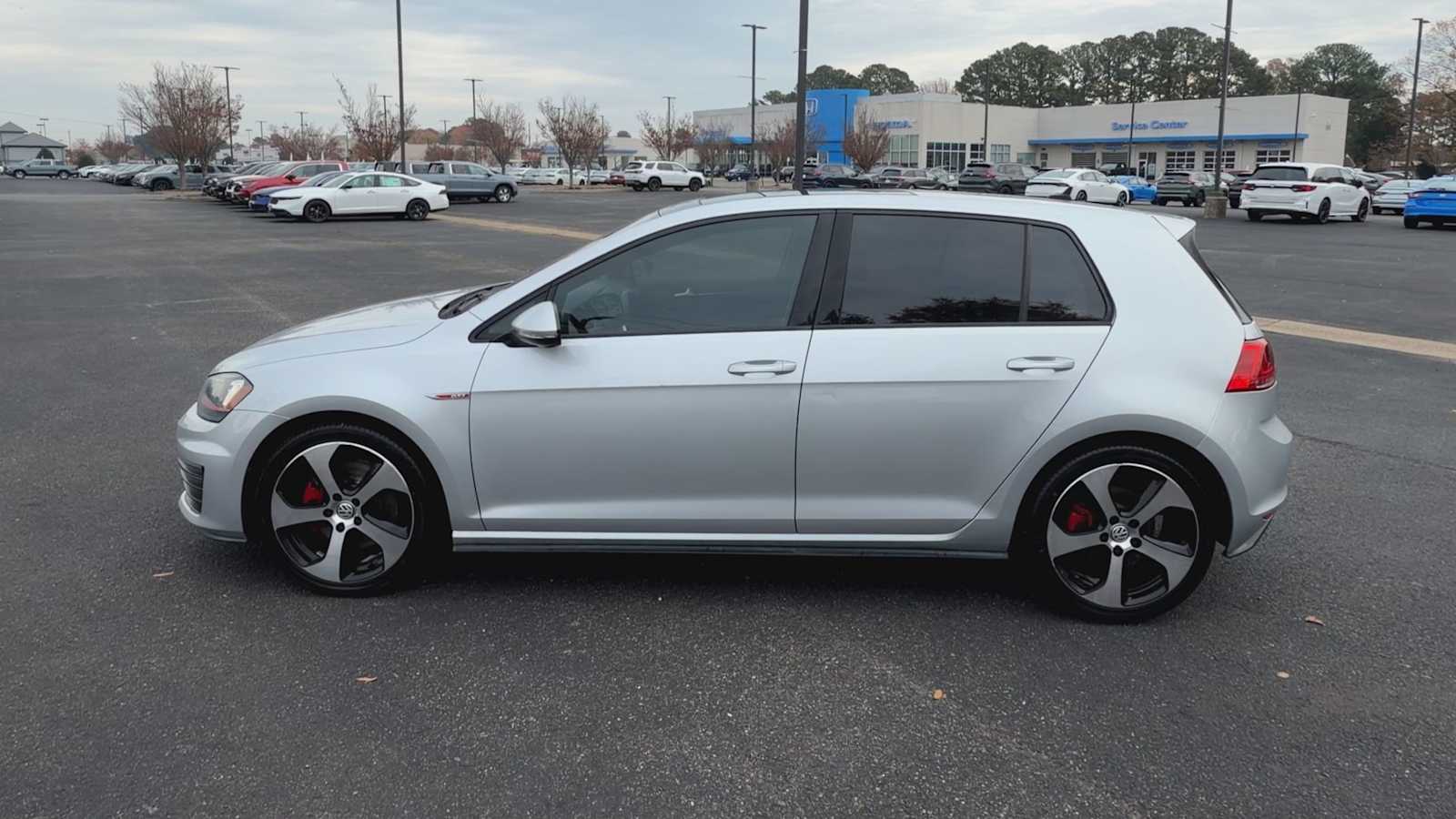 Thumbnail: 2015 Volkswagen Golf - 5