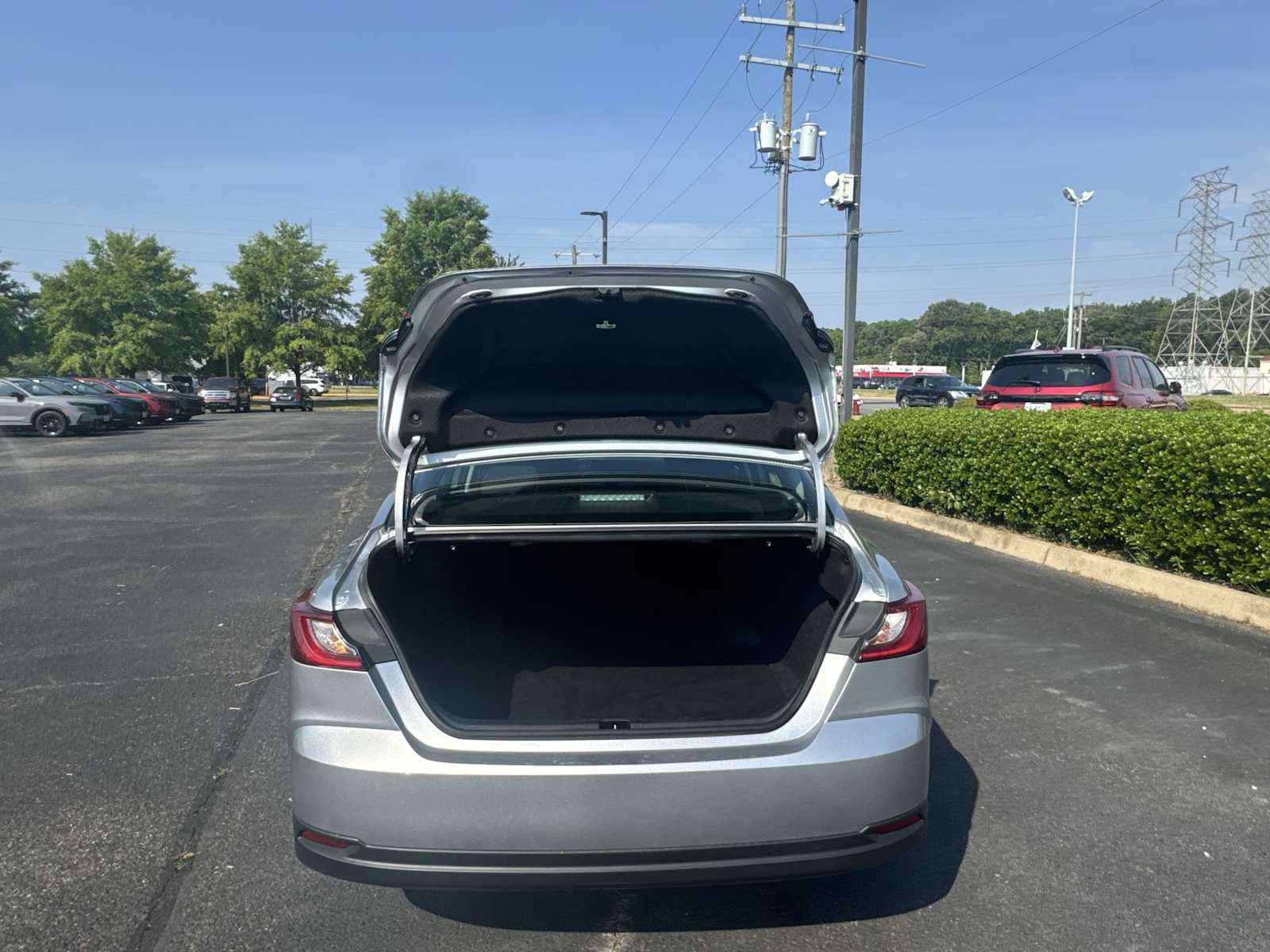 Thumbnail: 2025 Toyota Camry - 19