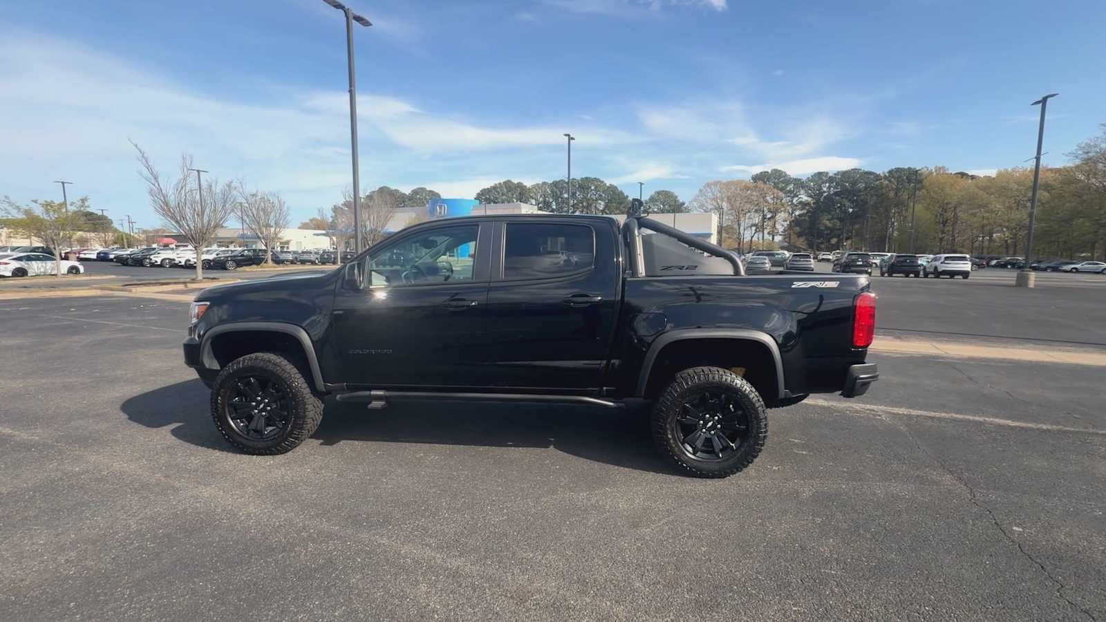 Thumbnail: 2022 Chevrolet Colorado - 5