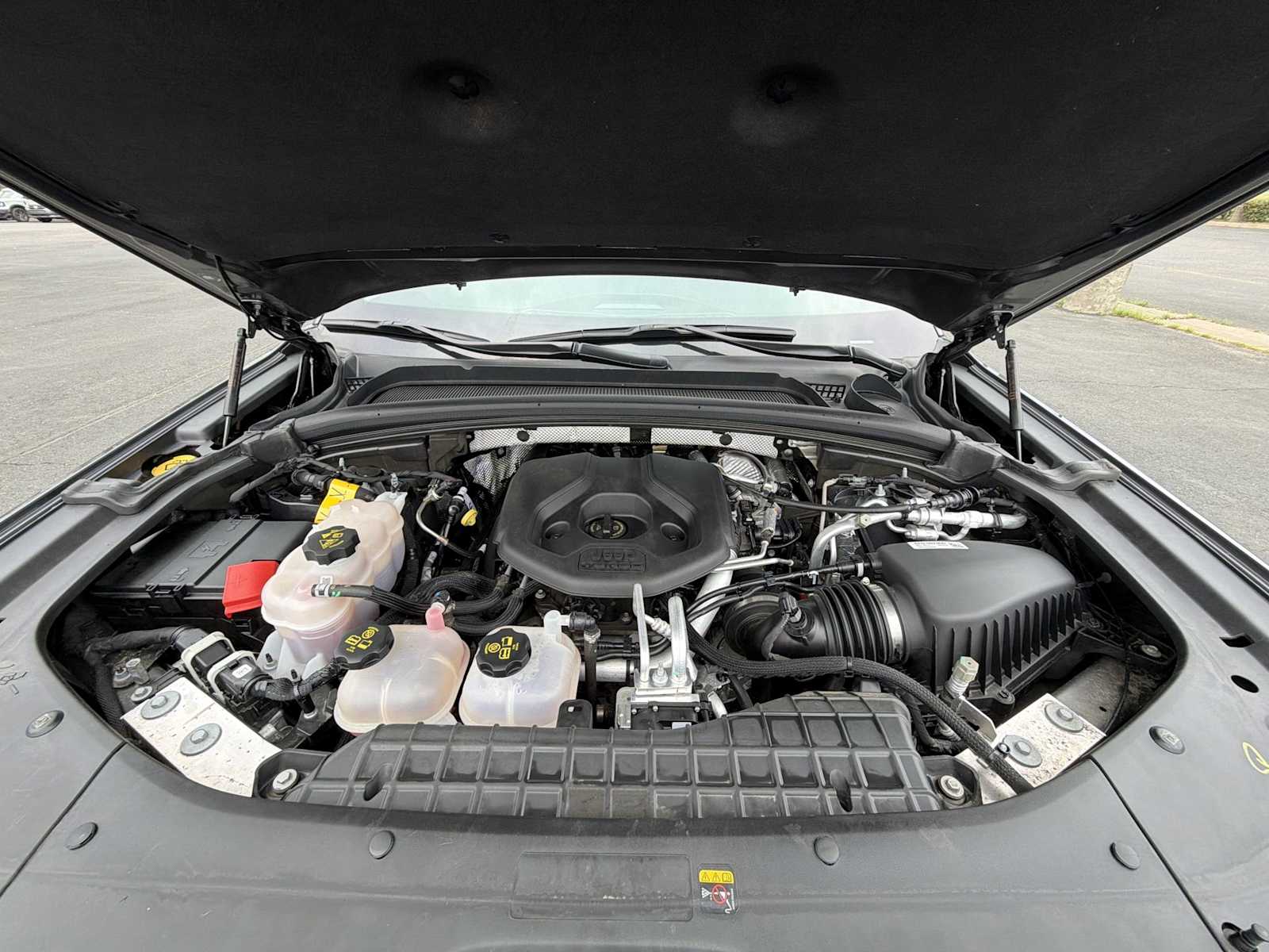 Thumbnail: 2024 Jeep Grand Cherokee - 18