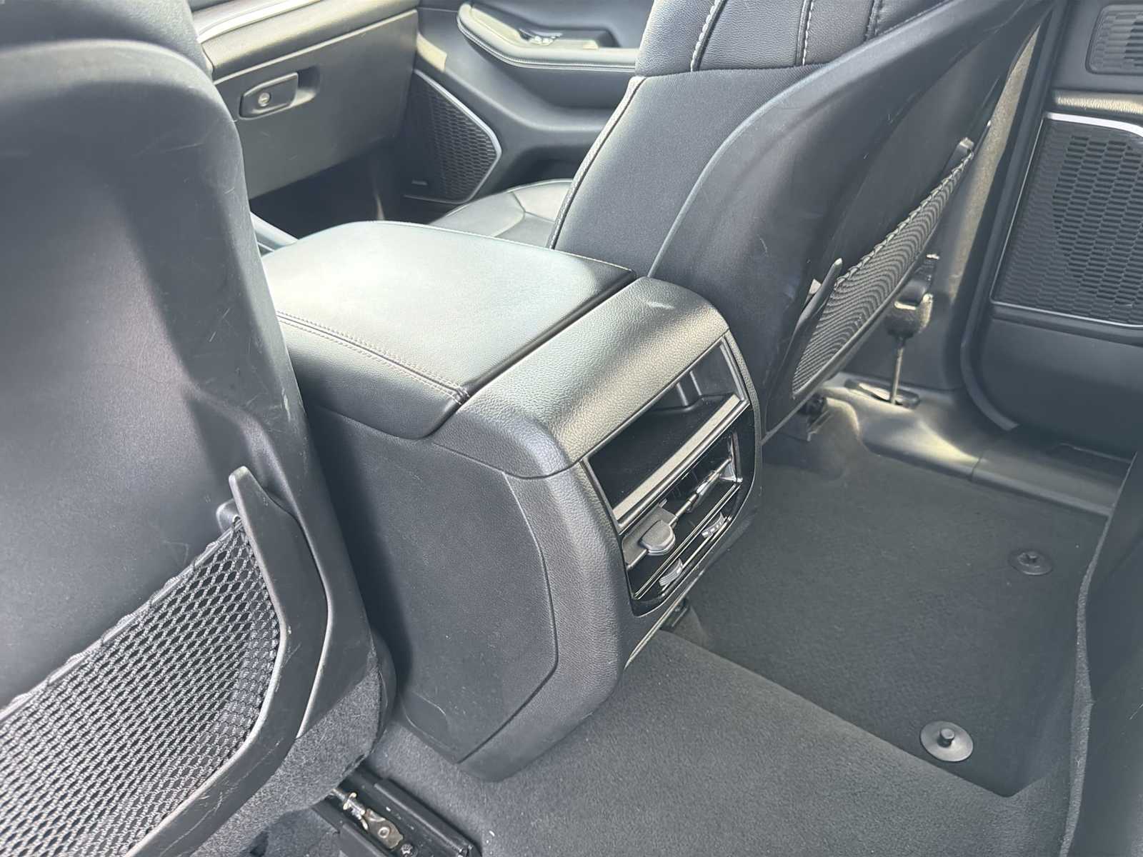 Thumbnail: 2024 Jeep Grand Cherokee - 23