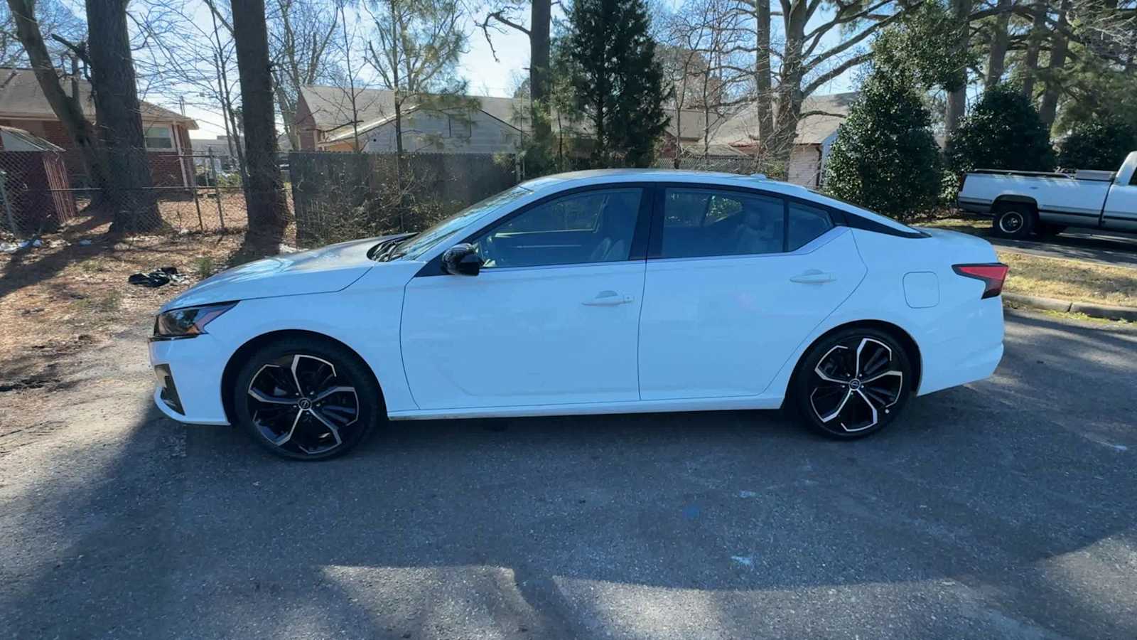 Thumbnail: 2024 Nissan Altima - 5