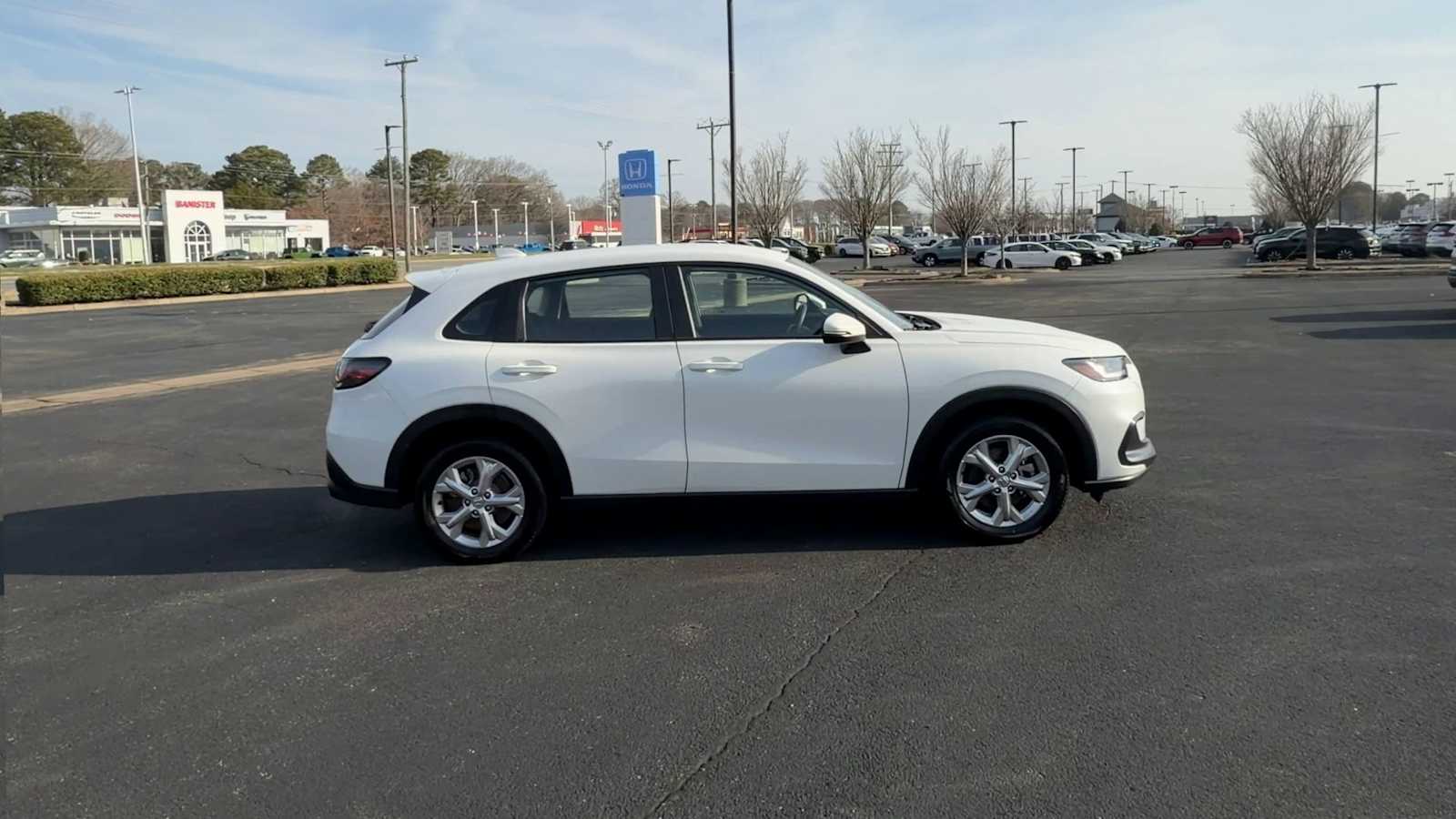 Thumbnail: 2025 Honda HR-V - 11