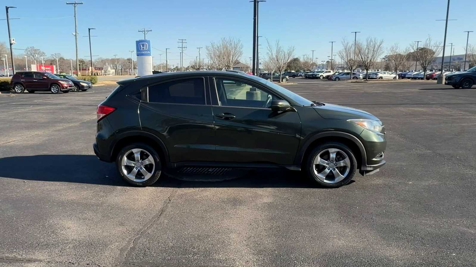 Thumbnail: 2016 Honda HR-V - 9