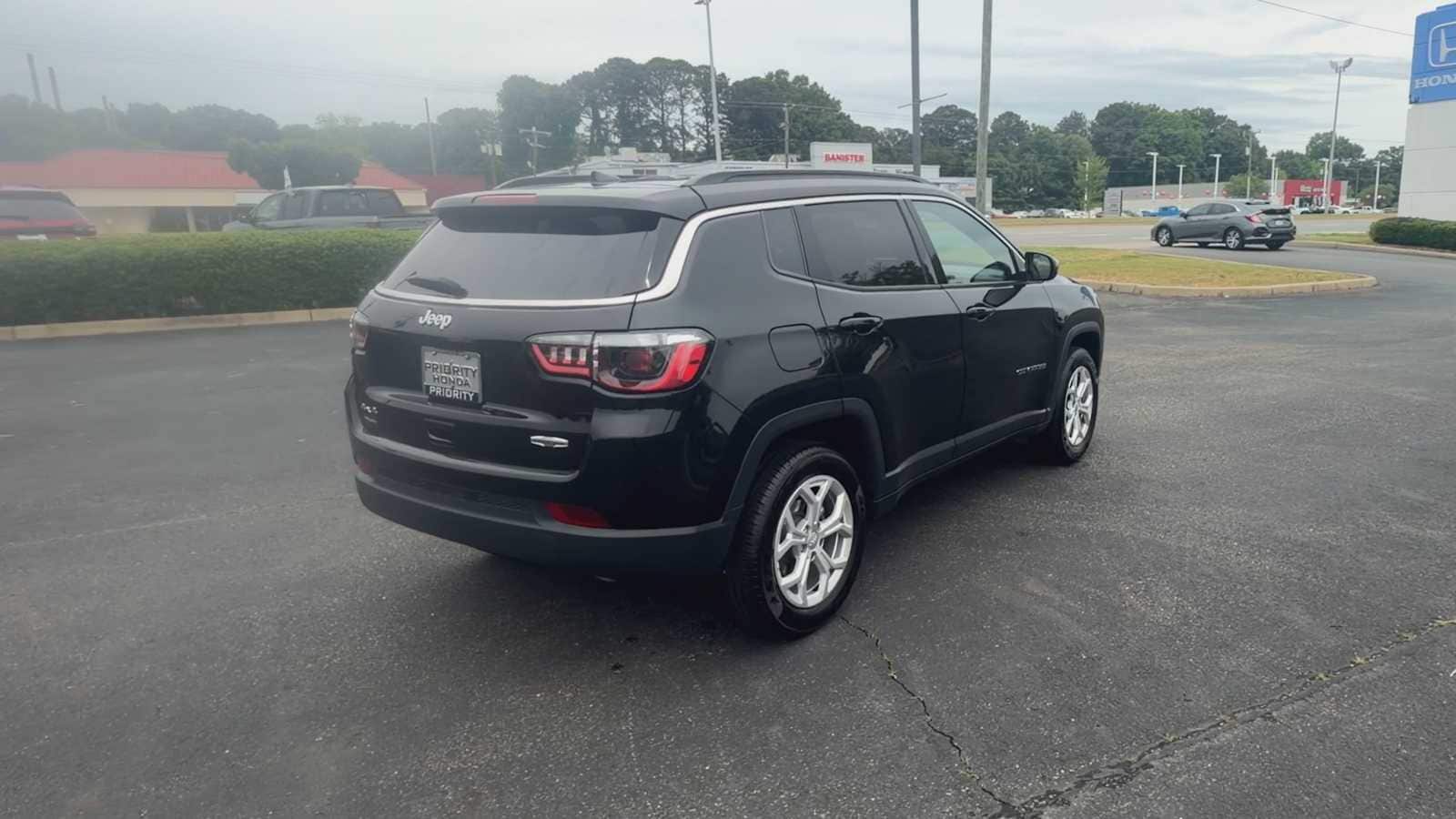 Thumbnail: 2024 Jeep Compass - 8