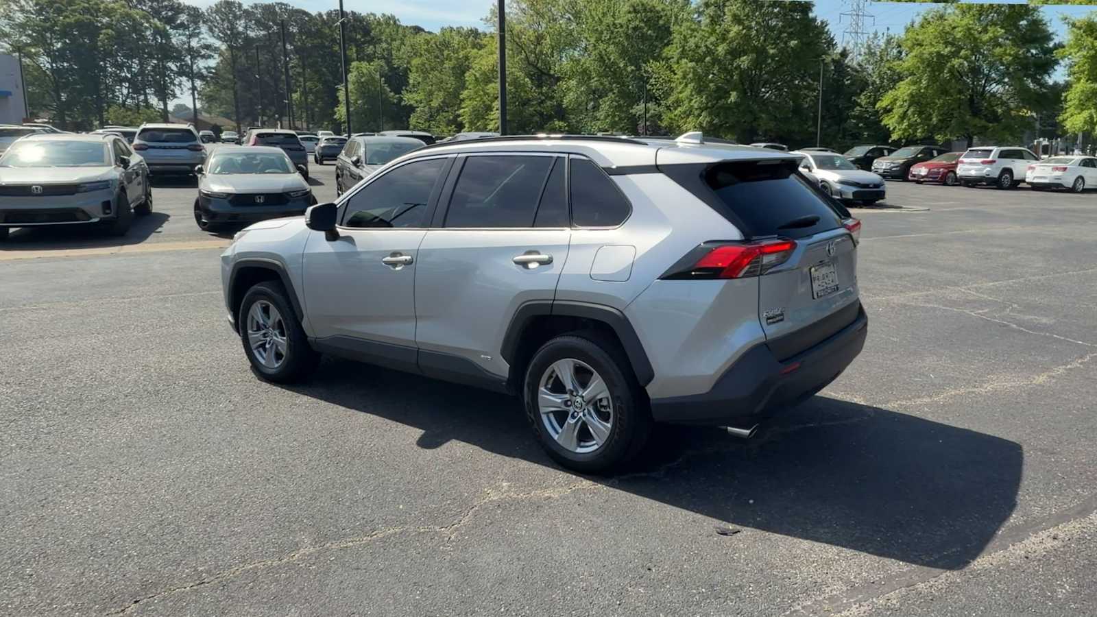 Thumbnail: 2023 Toyota RAV4 - 6