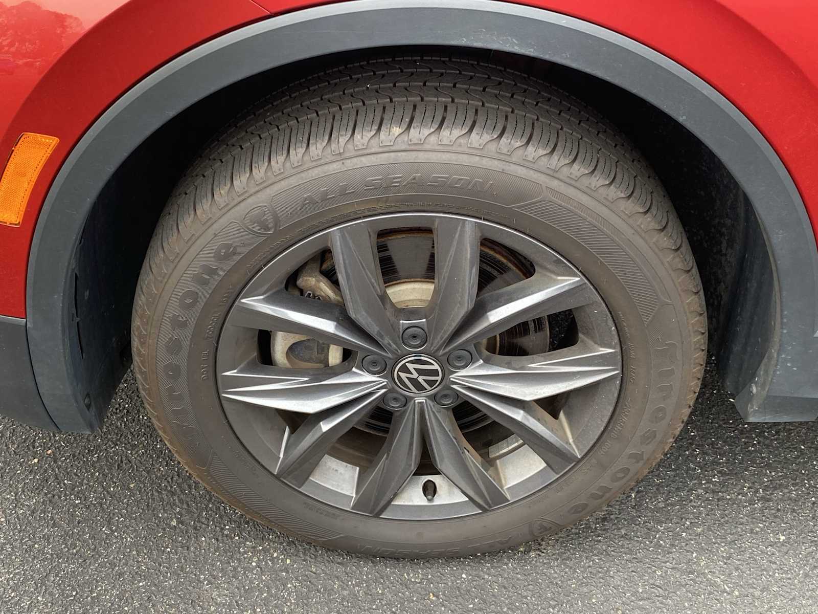 Thumbnail: 2022 Volkswagen Tiguan - 18