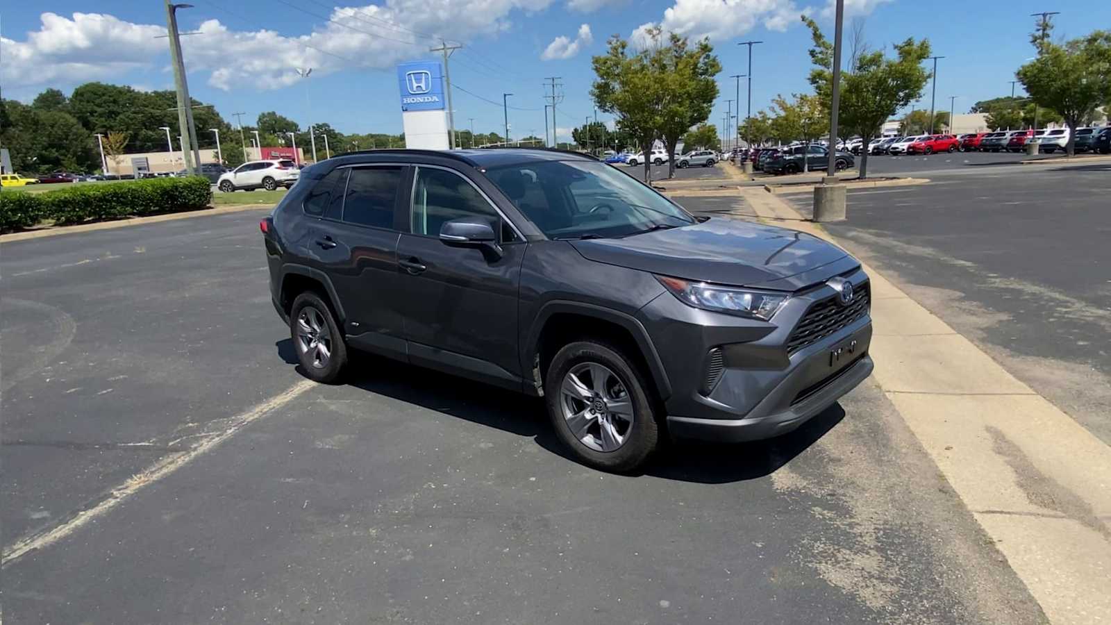Thumbnail: 2022 Toyota RAV4 - 2