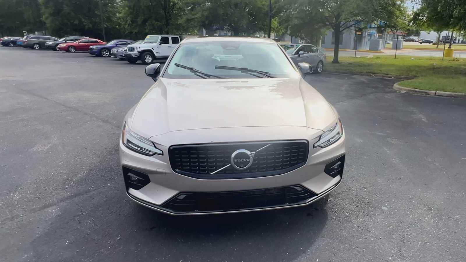 Thumbnail: 2024 Volvo S60 - 3