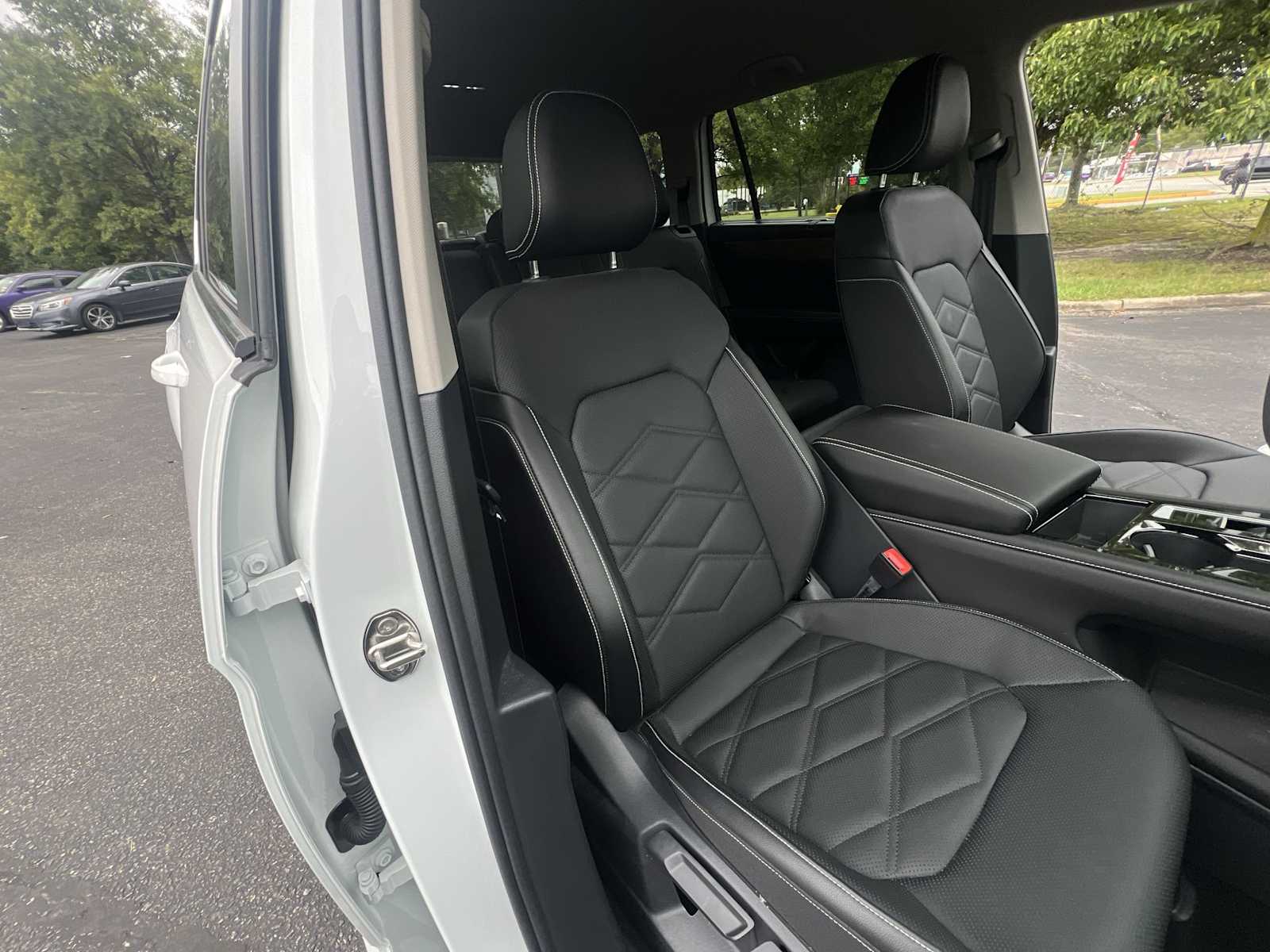 Thumbnail: 2025 Volkswagen Atlas - 26