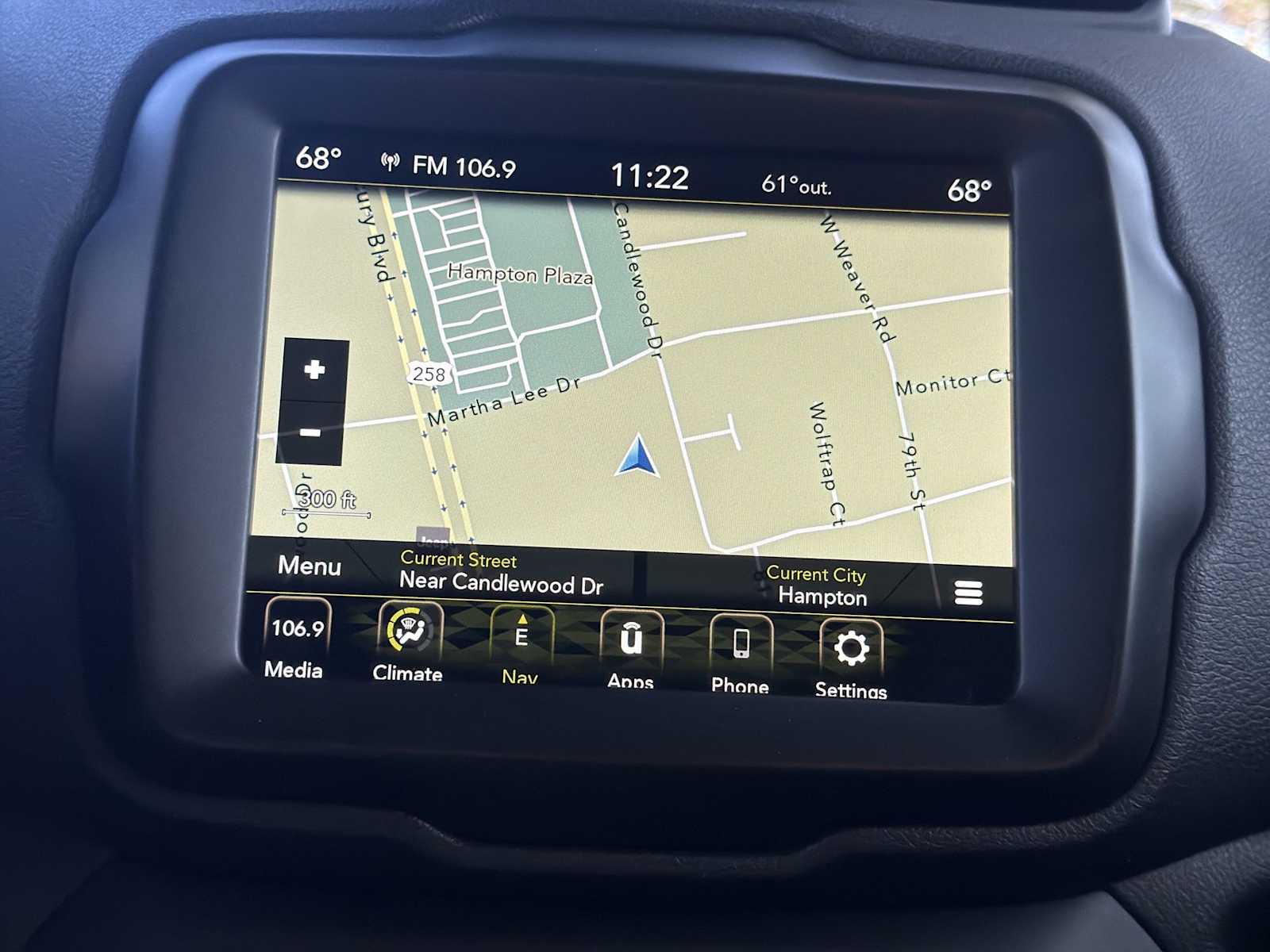 Thumbnail: 2023 Jeep Renegade - 19