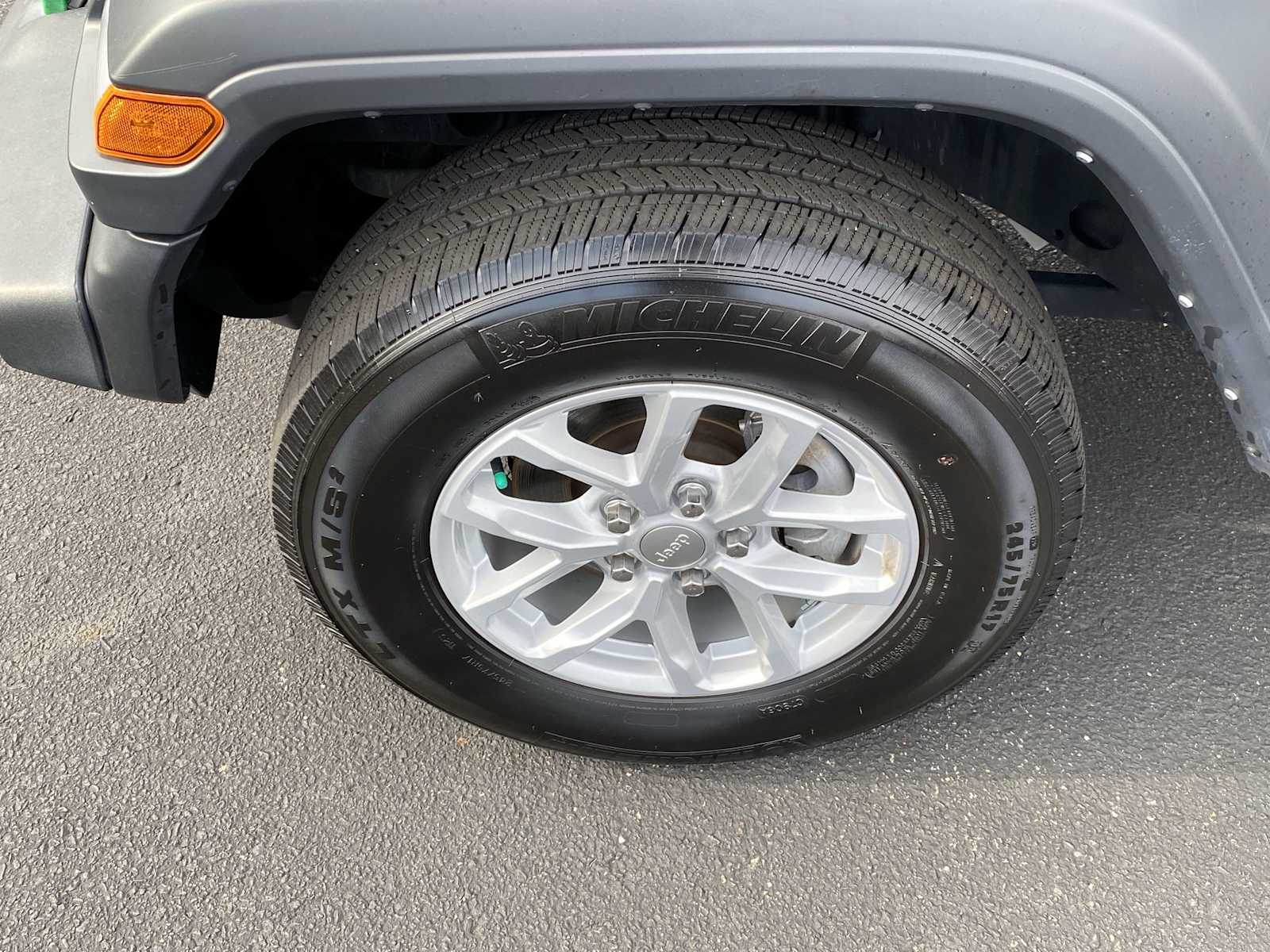 Thumbnail: 2023 Jeep Wrangler - 18