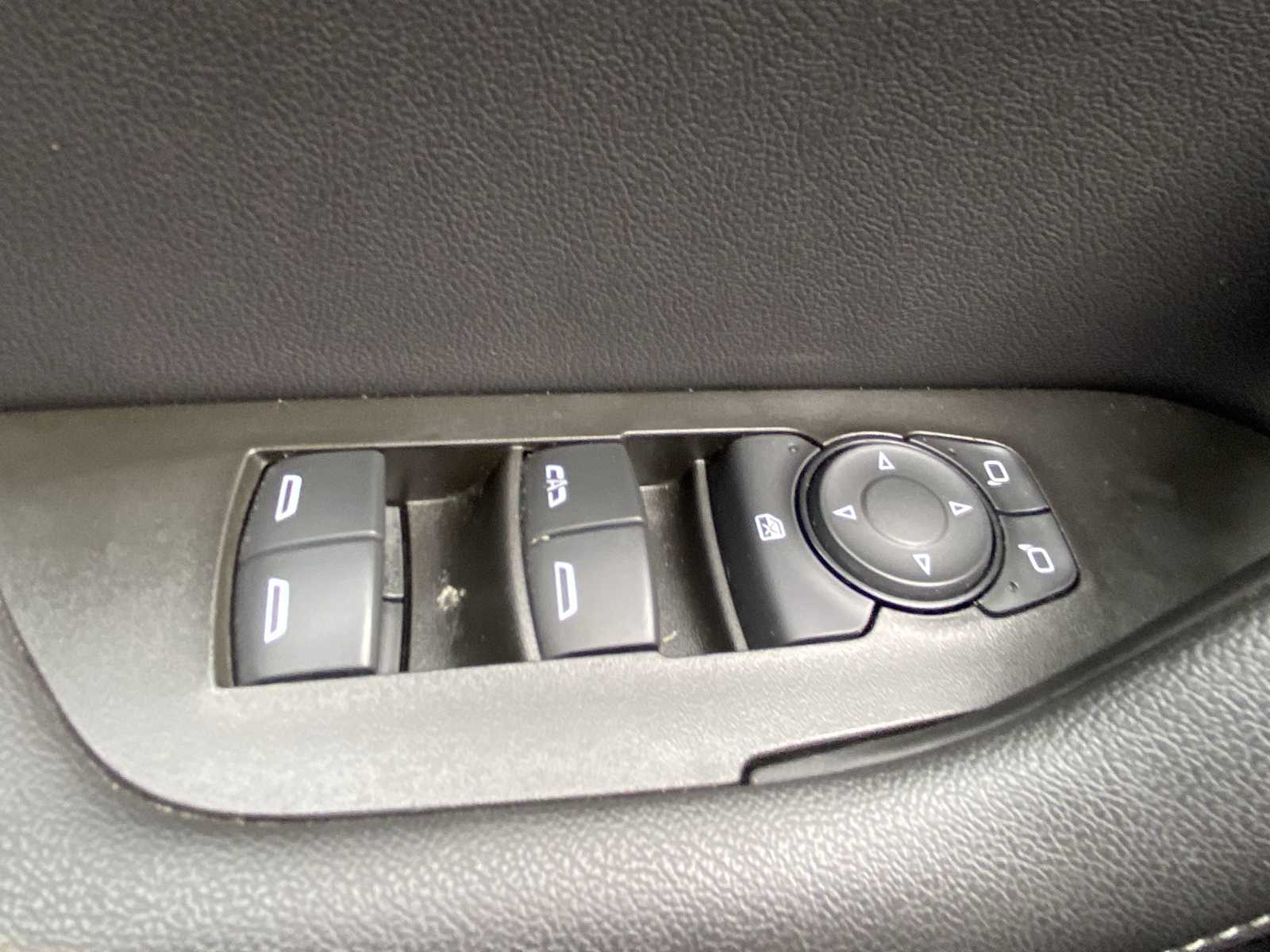 Thumbnail: 2023 Chevrolet Blazer - 15