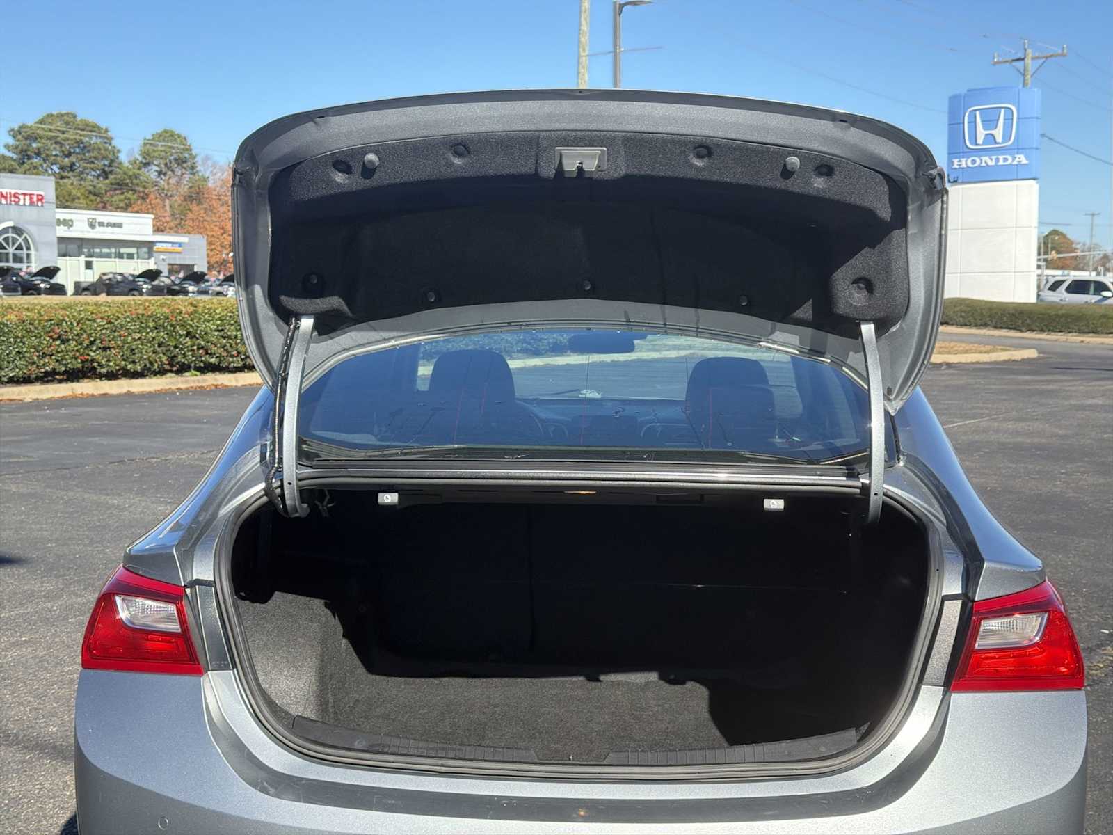 Thumbnail: 2024 Chevrolet Malibu - 20