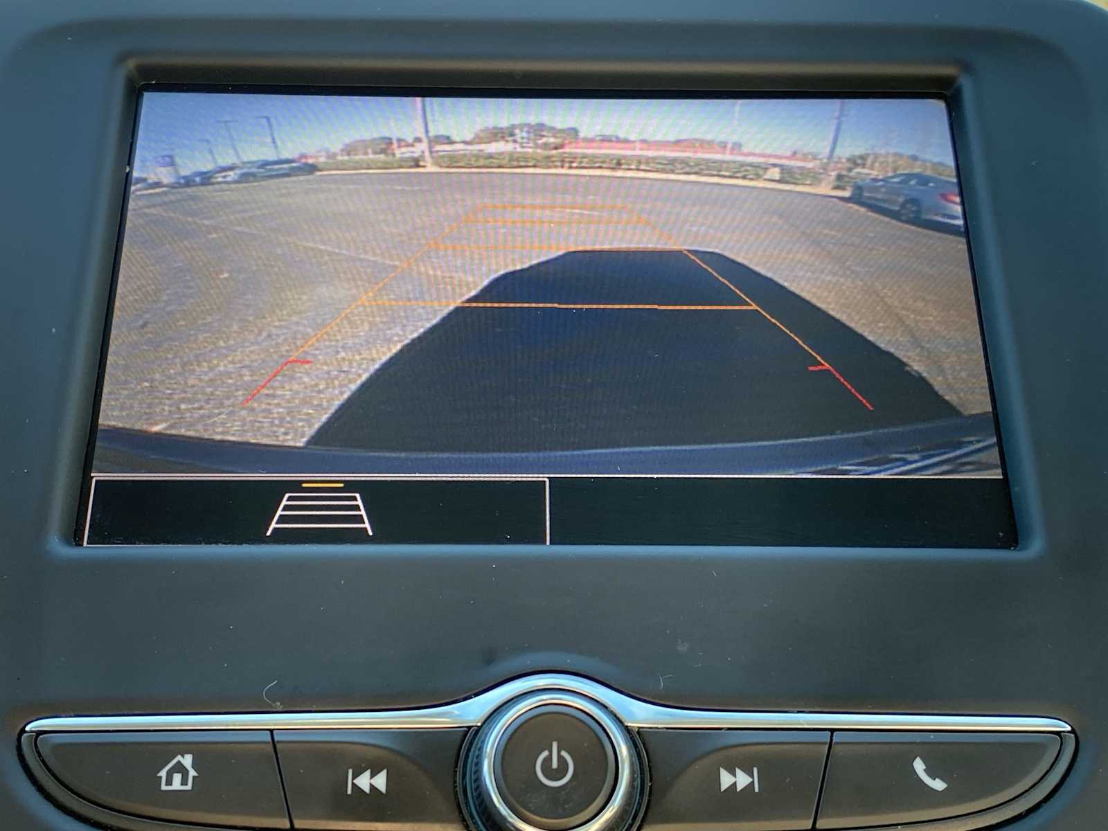 Thumbnail: 2022 Chevrolet Equinox - 22