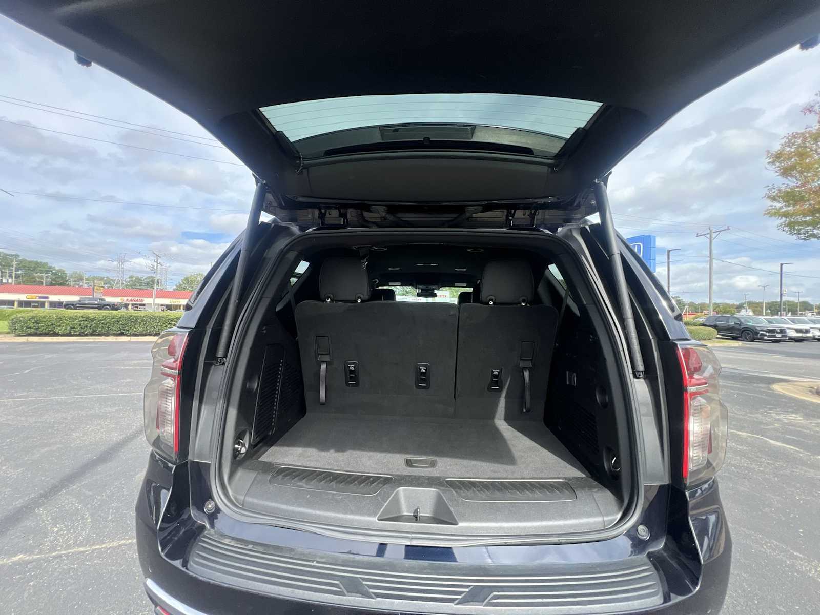 Thumbnail: 2024 Chevrolet Tahoe - 20