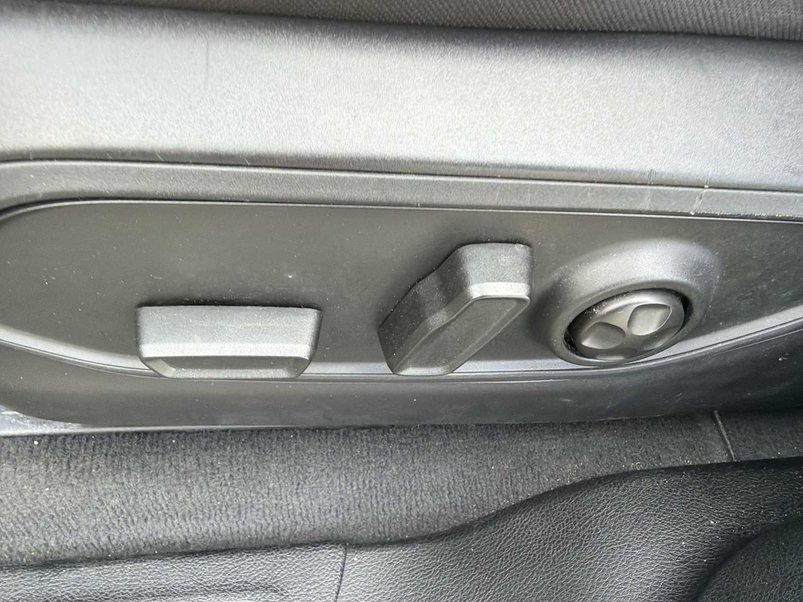 Thumbnail: 2024 Jeep Grand Cherokee - 14