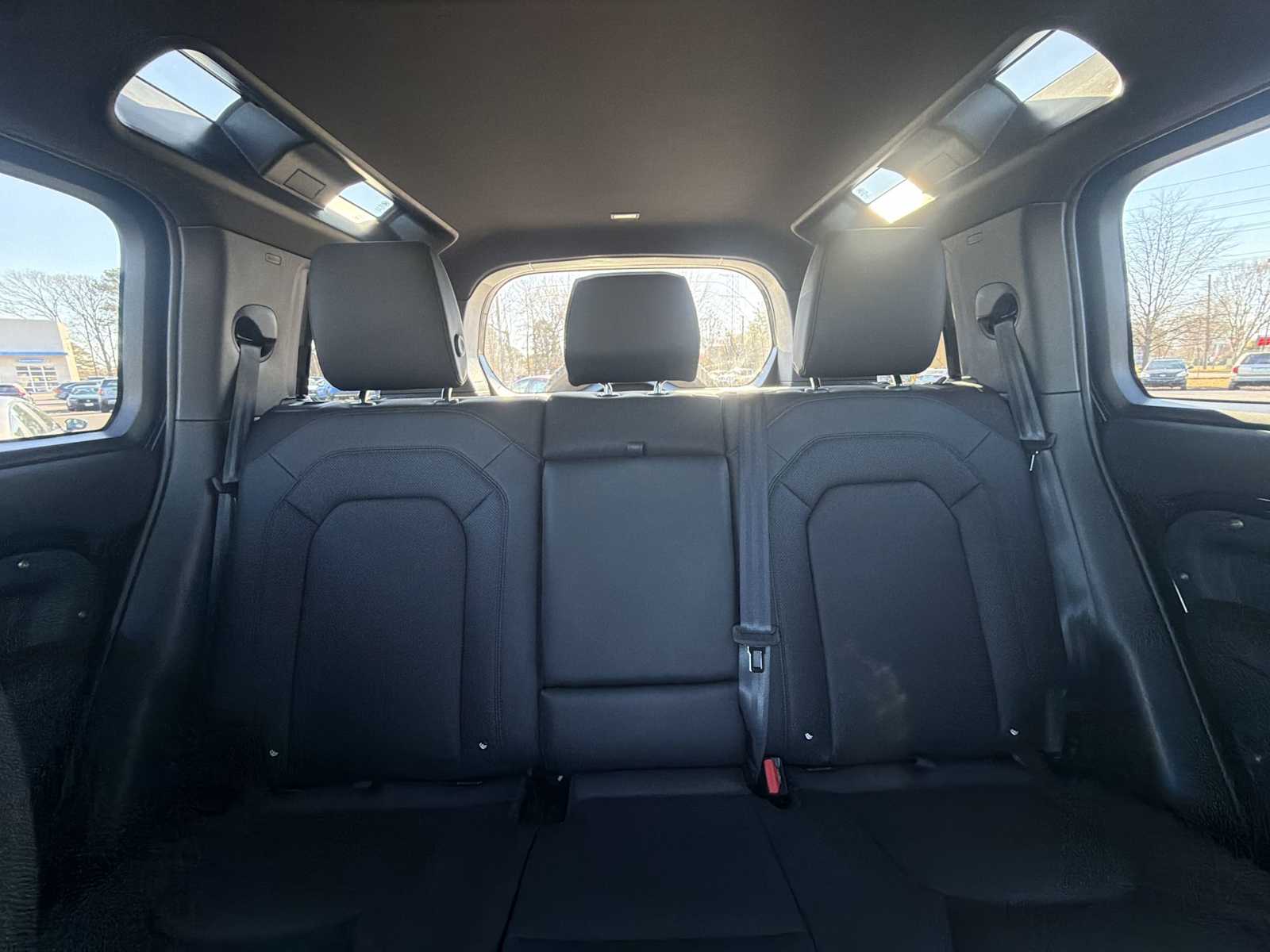 Thumbnail: 2025 Land Rover Defender - 26