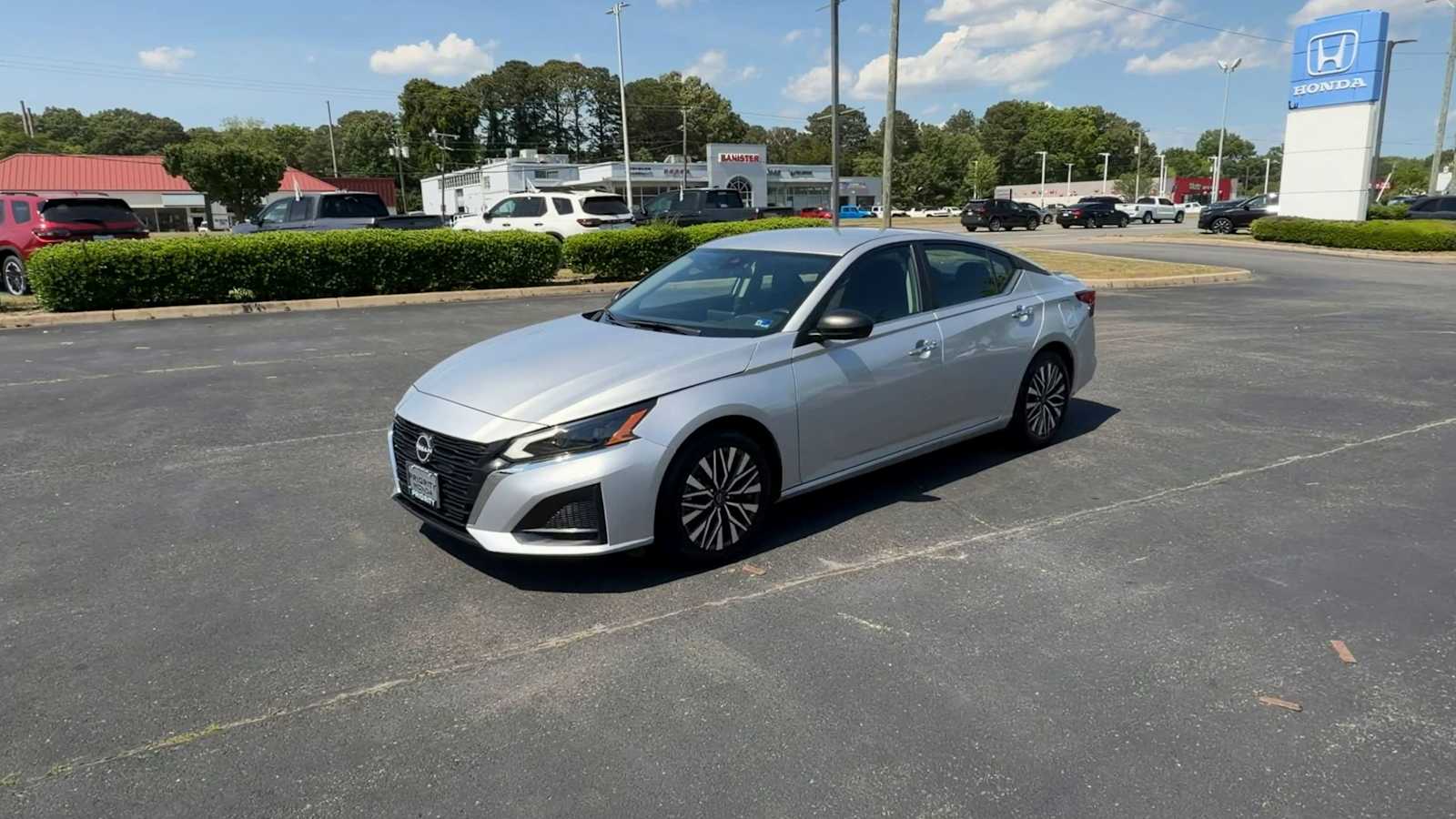 Thumbnail: 2024 Nissan Altima - 4