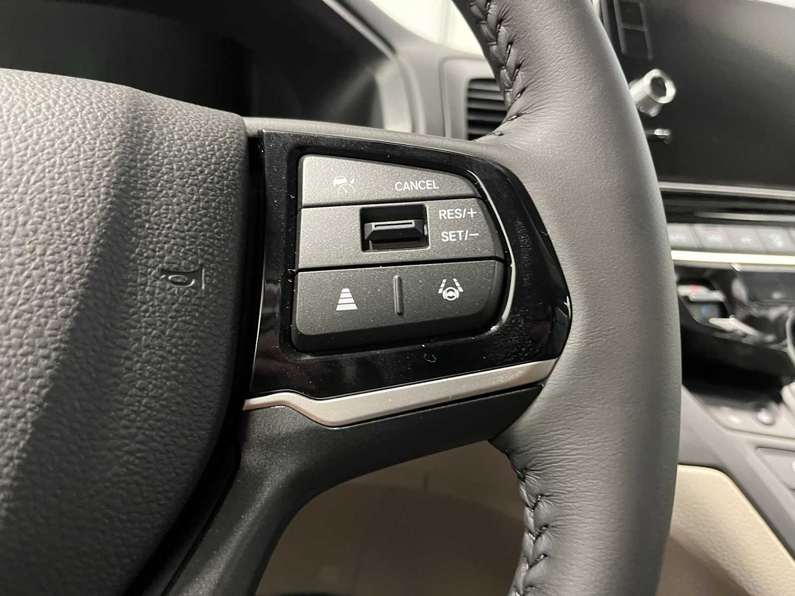 Thumbnail: 2025 Honda Odyssey - 18