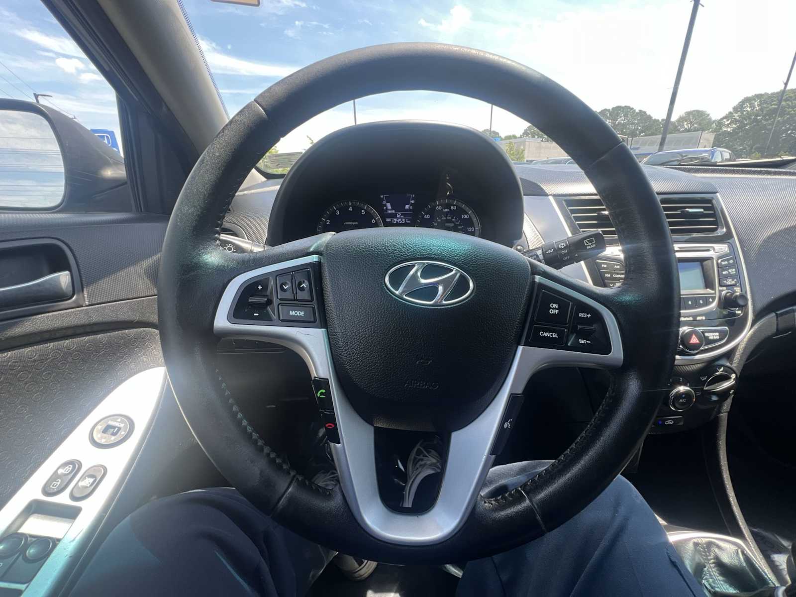 Thumbnail: 2012 Hyundai Accent - 11