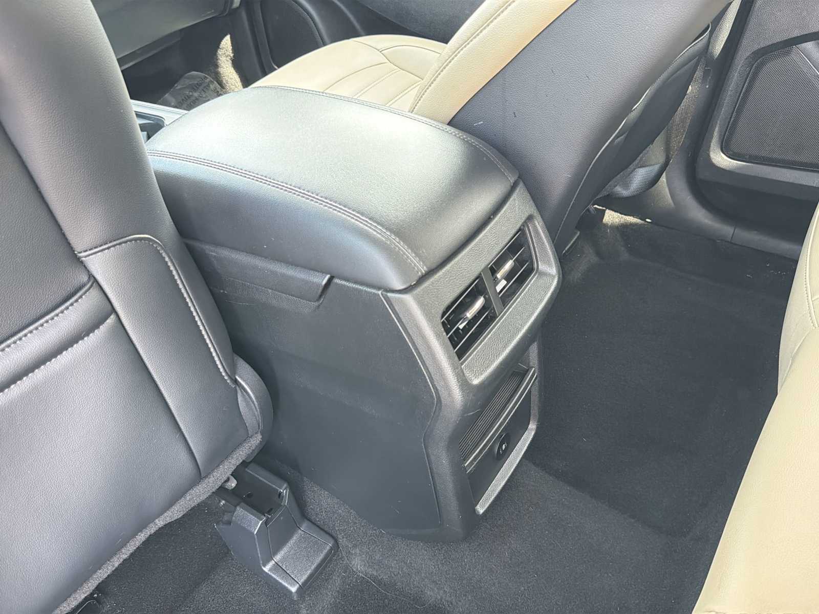 Thumbnail: 2024 Ford Edge - 21