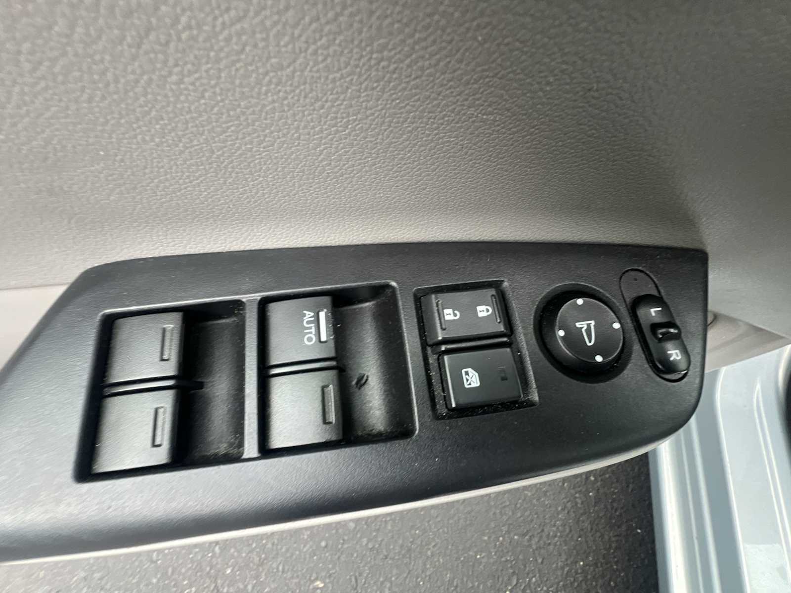 Thumbnail: 2012 Honda Civic - 15