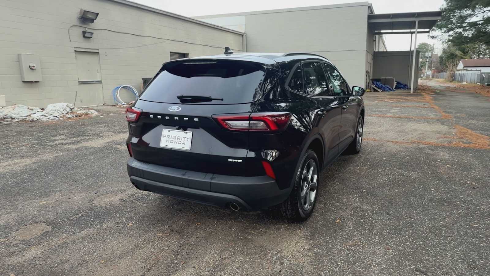 Thumbnail: 2025 Ford Escape - 8