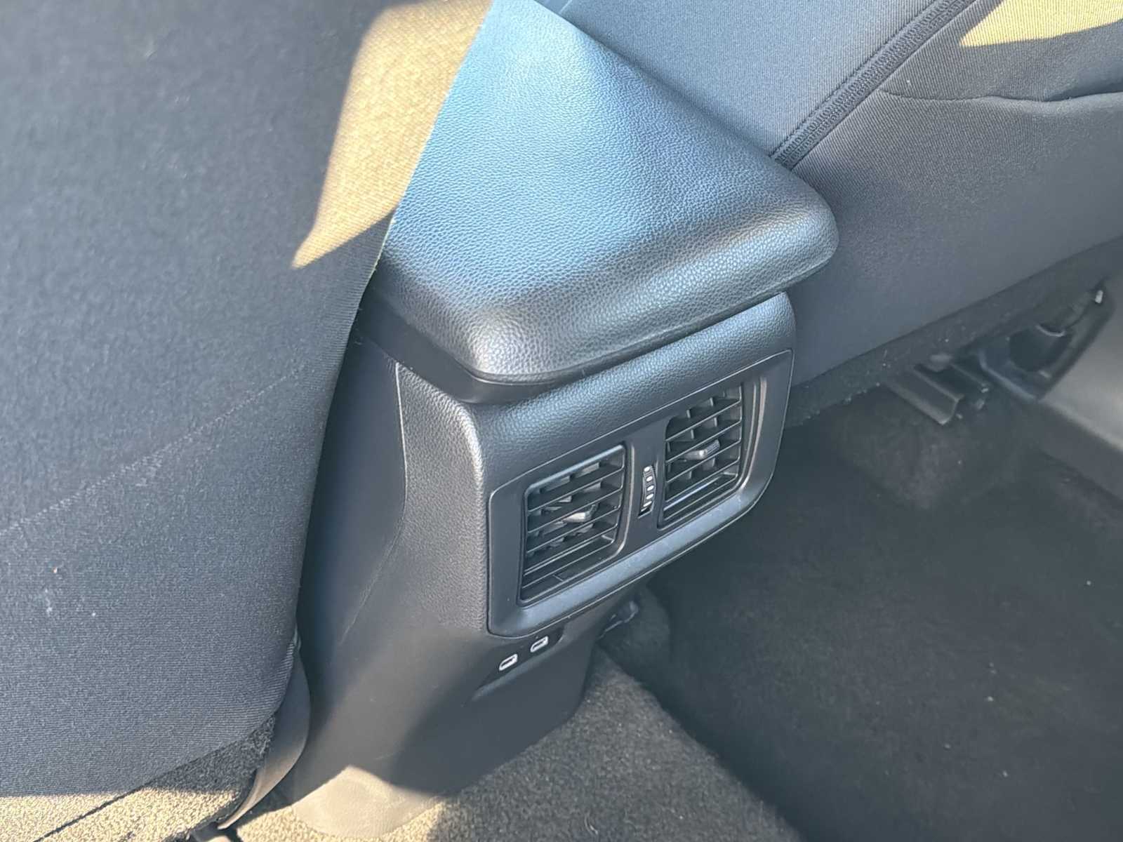 Thumbnail: 2024 Toyota RAV4 - 21