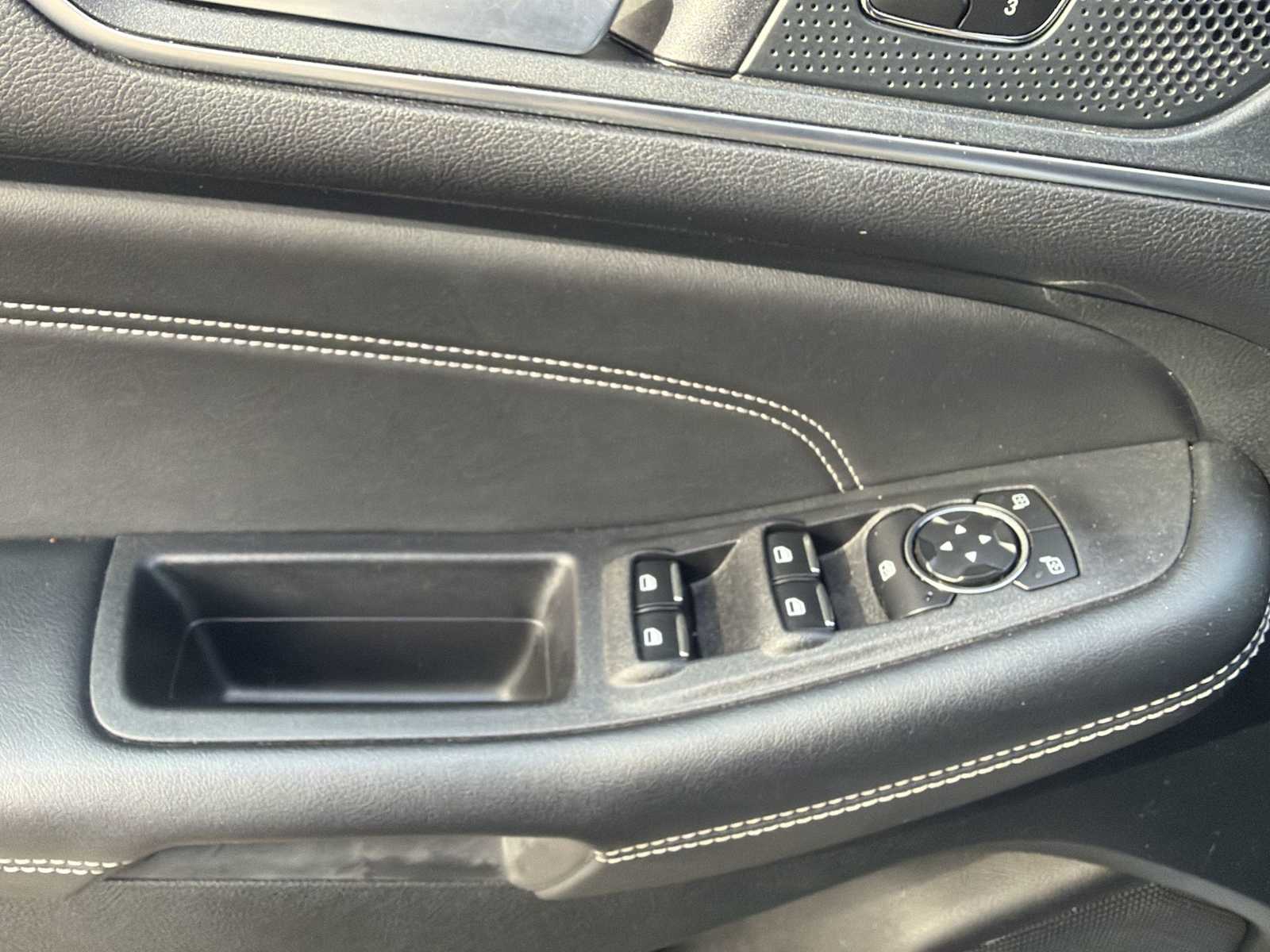 Thumbnail: 2024 Ford Edge - 15