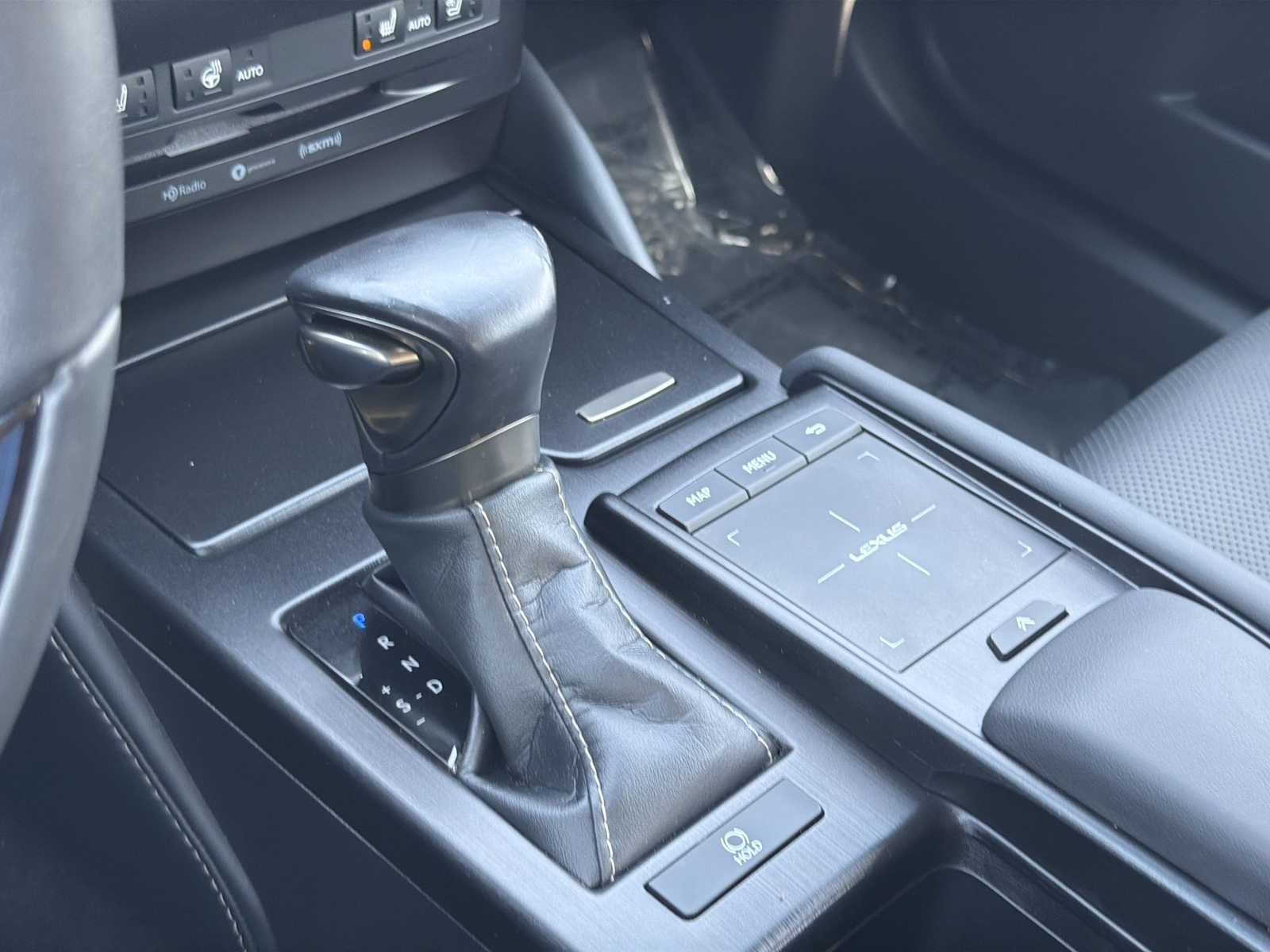 Thumbnail: 2019 Lexus ES - 22