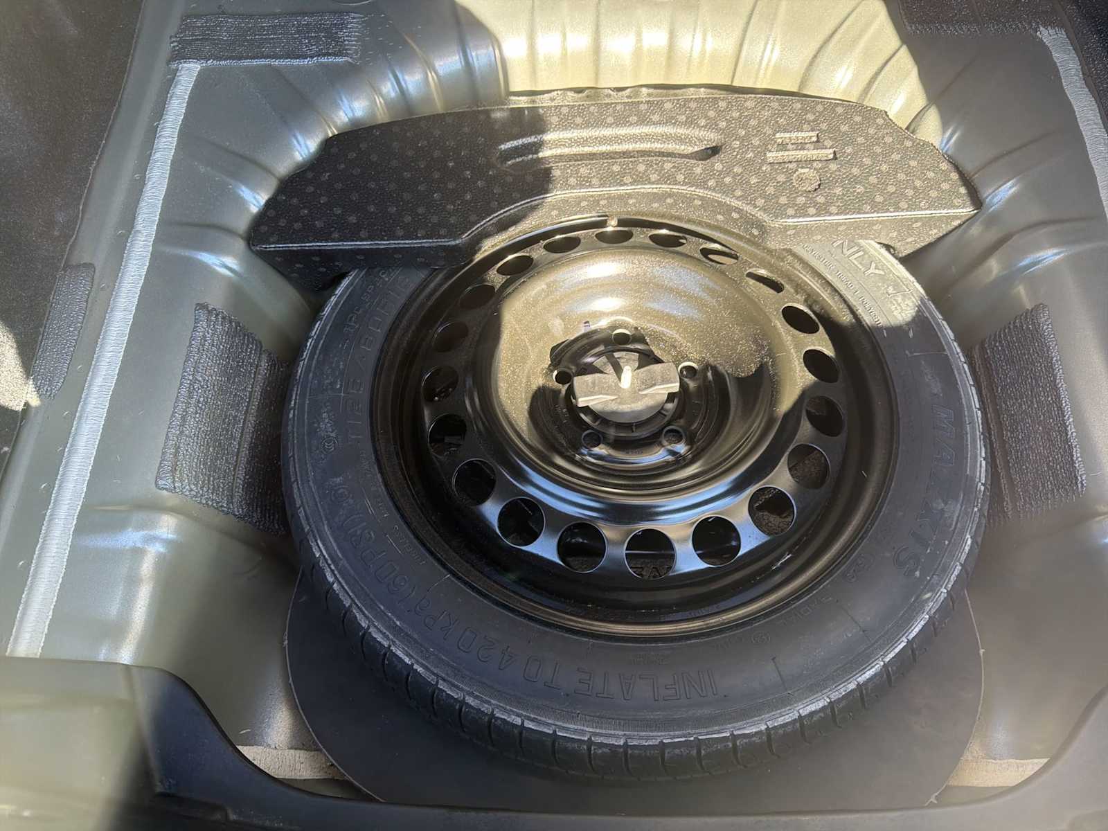 Thumbnail: 2024 Chevrolet Malibu - 21