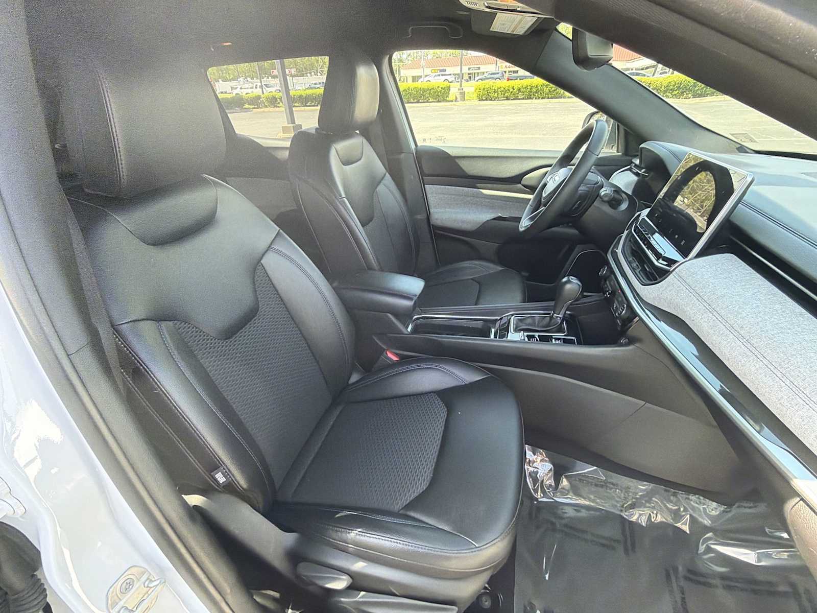 Thumbnail: 2024 Jeep Compass - 24