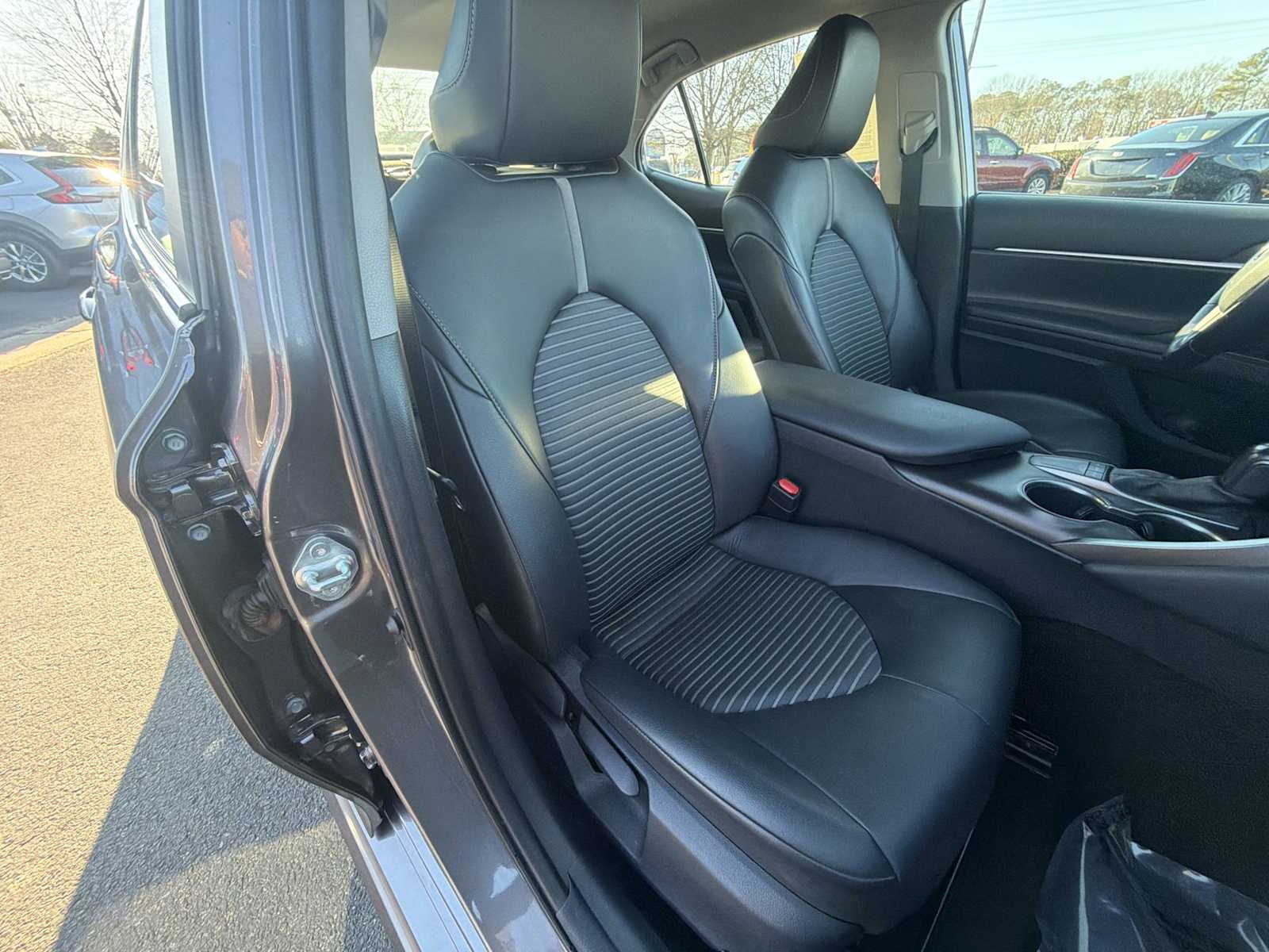 Thumbnail: 2023 Toyota Camry - 25