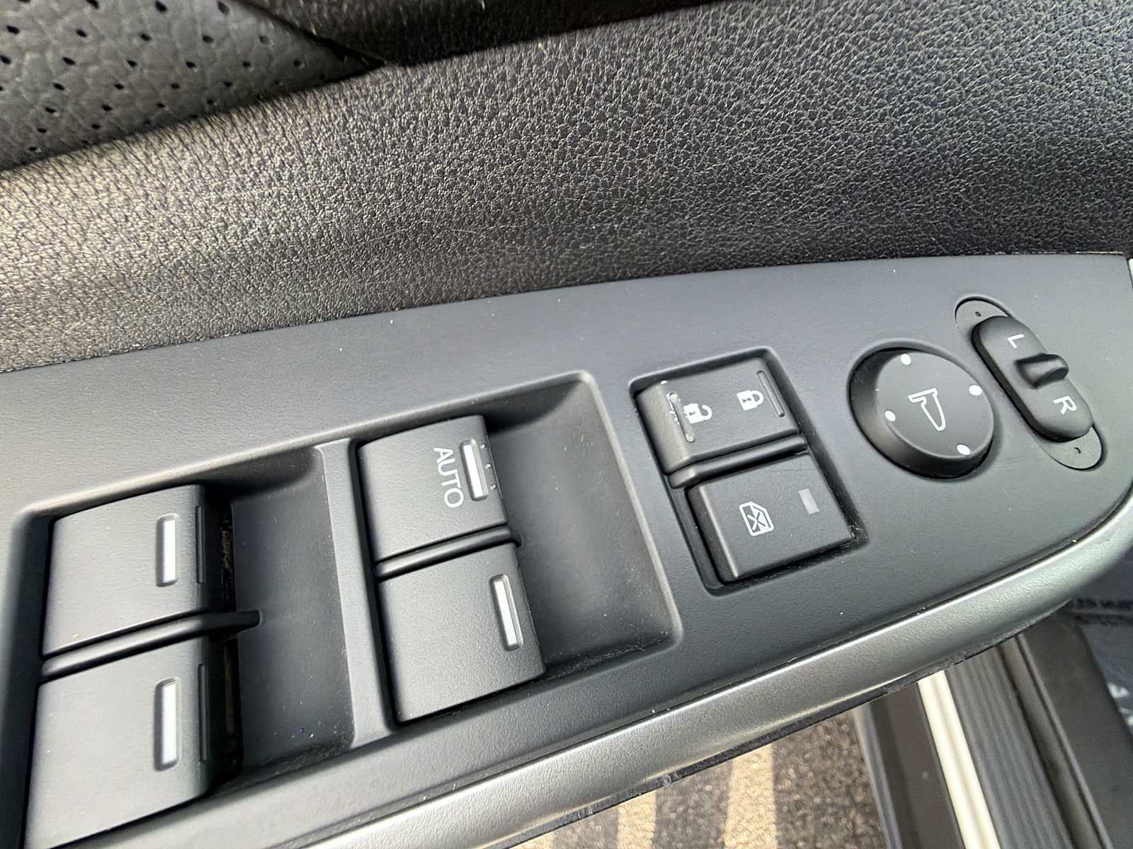 Thumbnail: 2016 Honda CR-V - 15