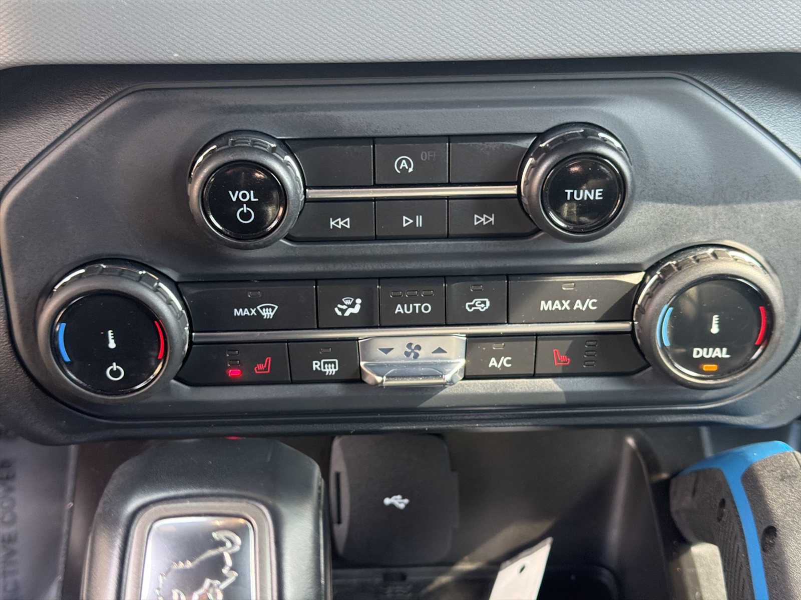 Thumbnail: 2023 Ford Bronco - 16