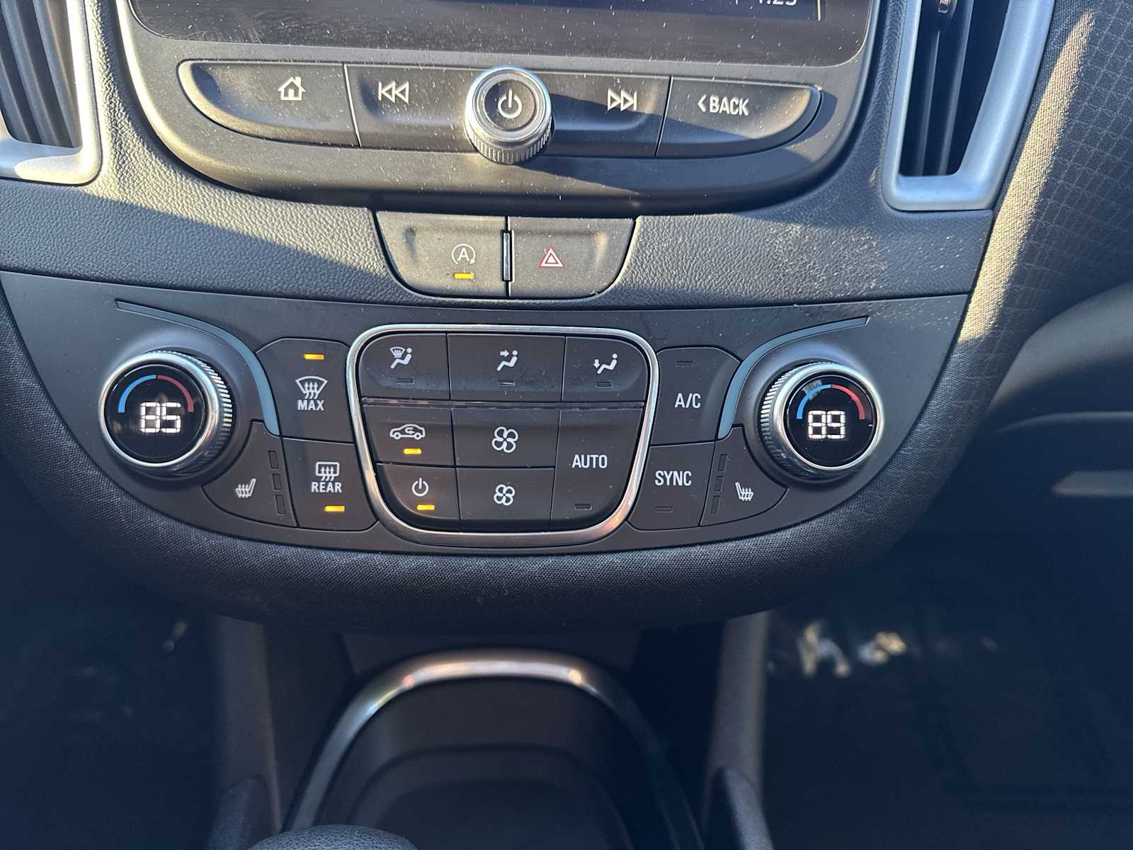 Thumbnail: 2023 Chevrolet Malibu - 16