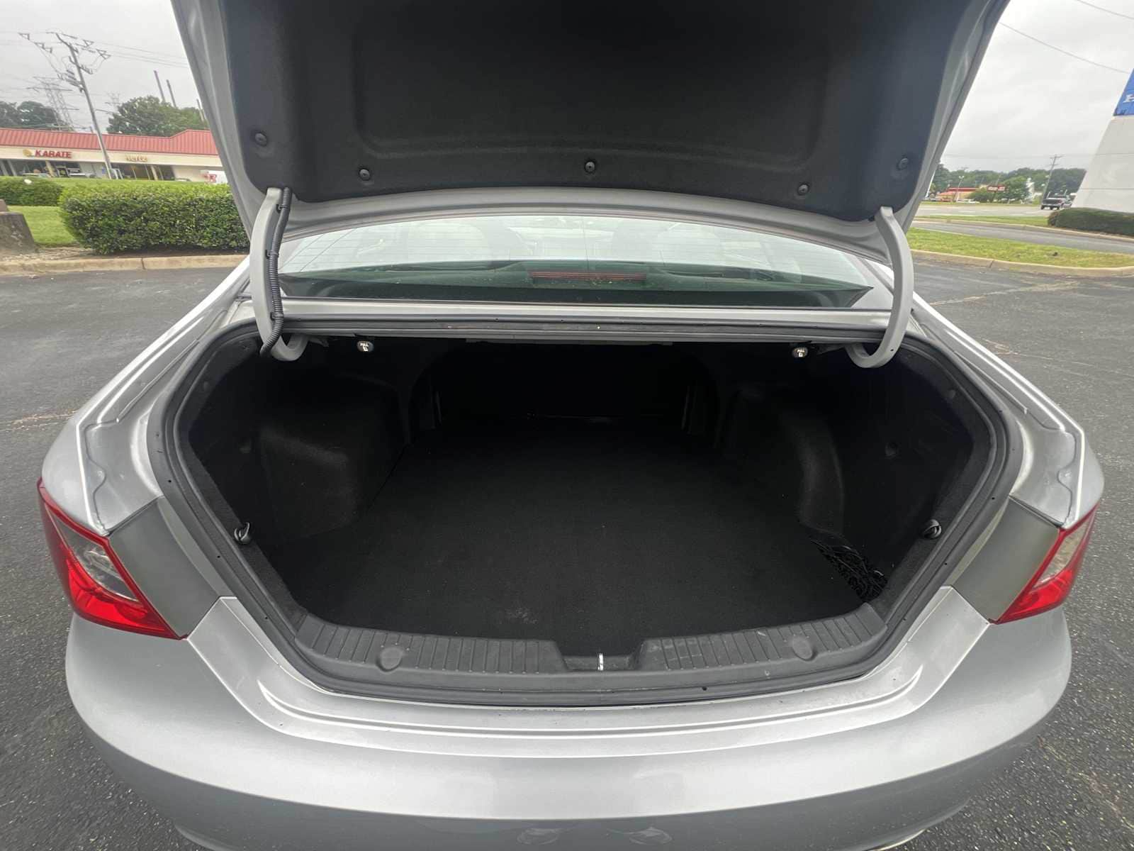 Thumbnail: 2013 Hyundai Sonata - 19