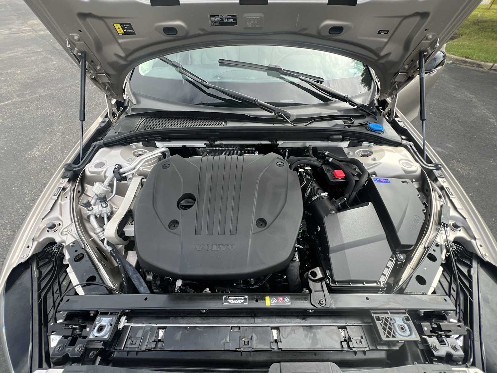 Thumbnail: 2024 Volvo S60 - 18