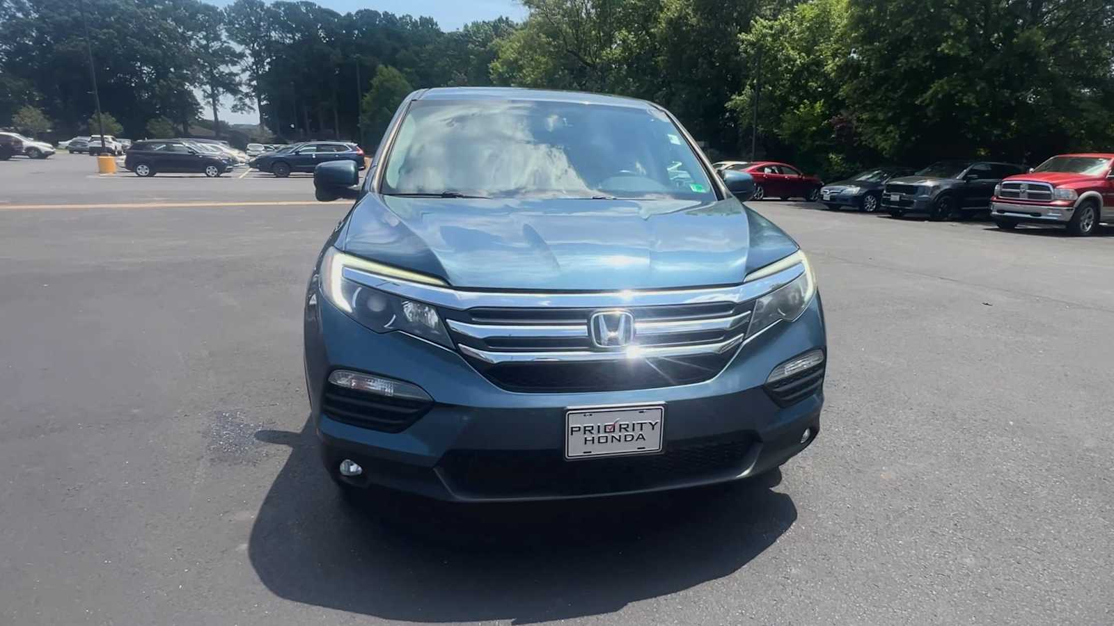 Thumbnail: 2018 Honda Pilot - 3