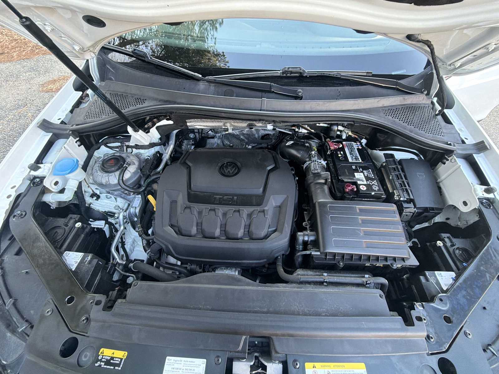 Thumbnail: 2022 Volkswagen Tiguan - 18