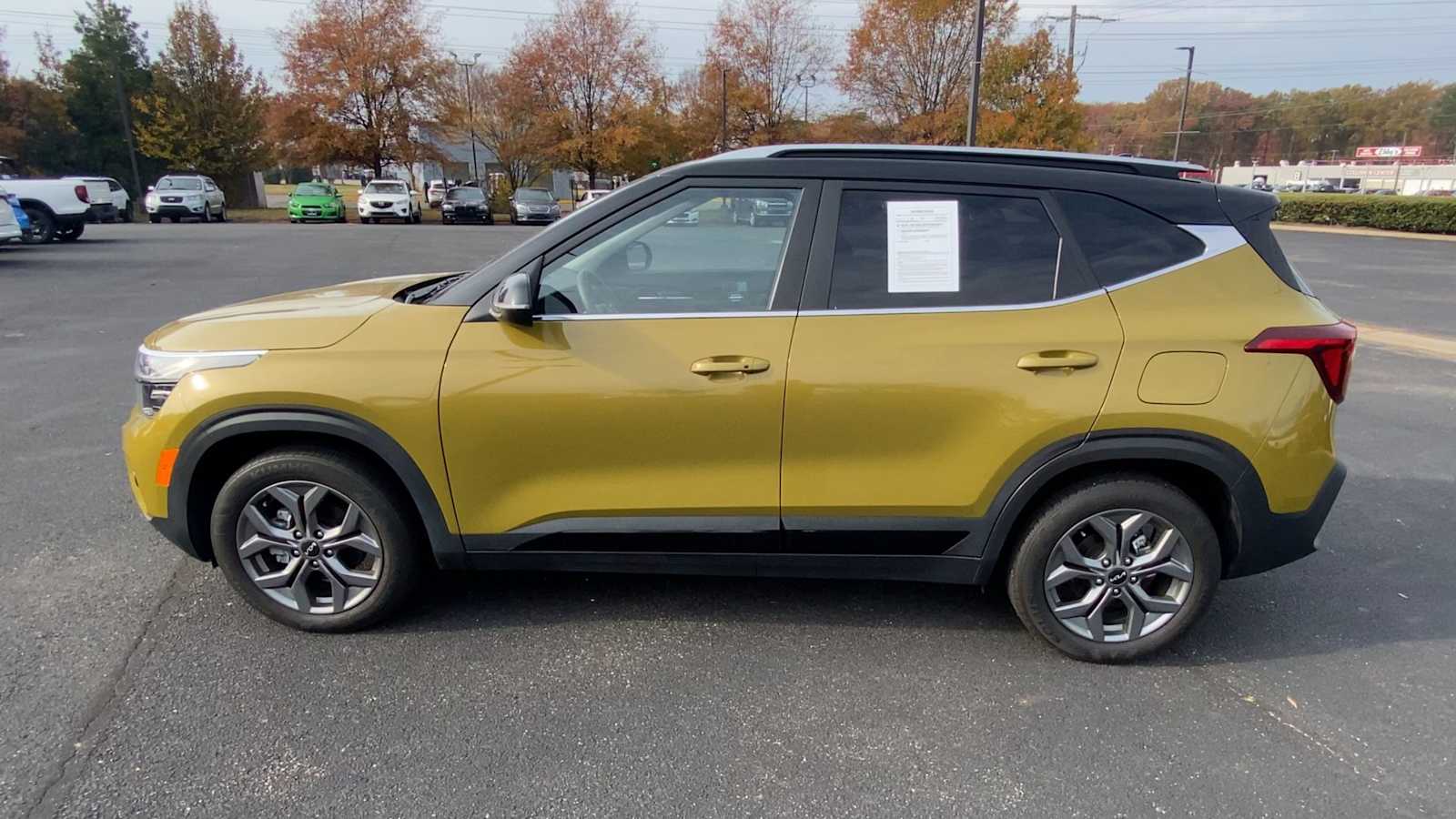 Thumbnail: 2024 Kia Seltos - 5