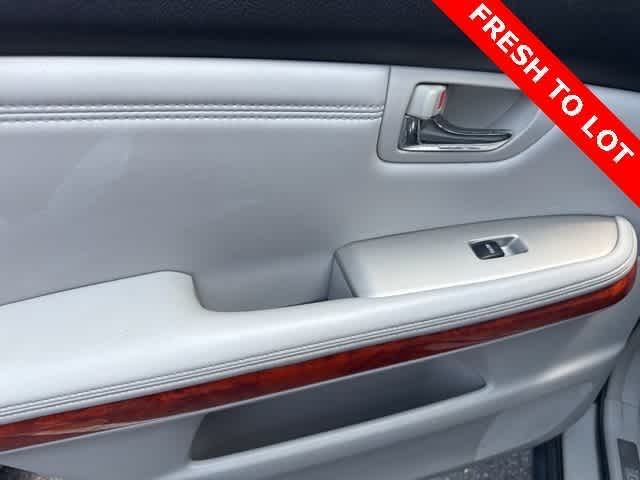 Thumbnail: 2004 Lexus RX - 7