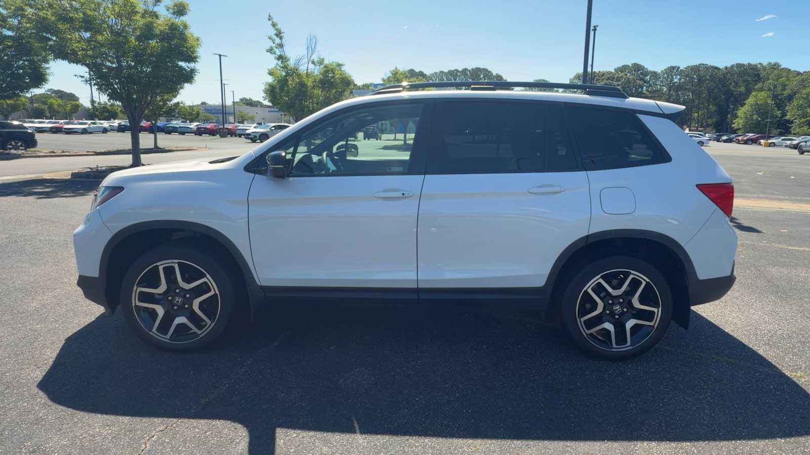 Thumbnail: 2023 Honda Passport - 4