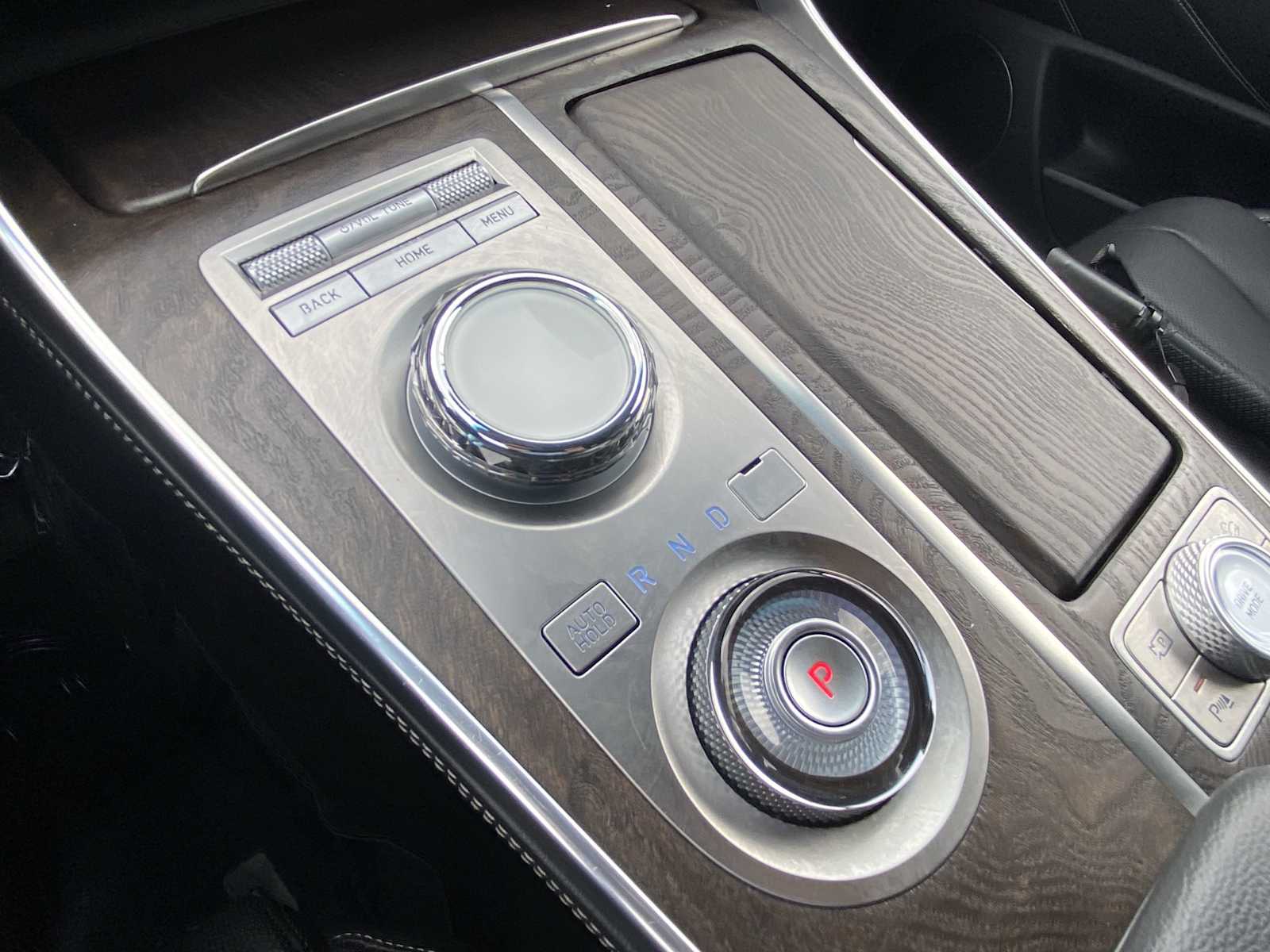 Thumbnail: 2024 Genesis GV80 - 21