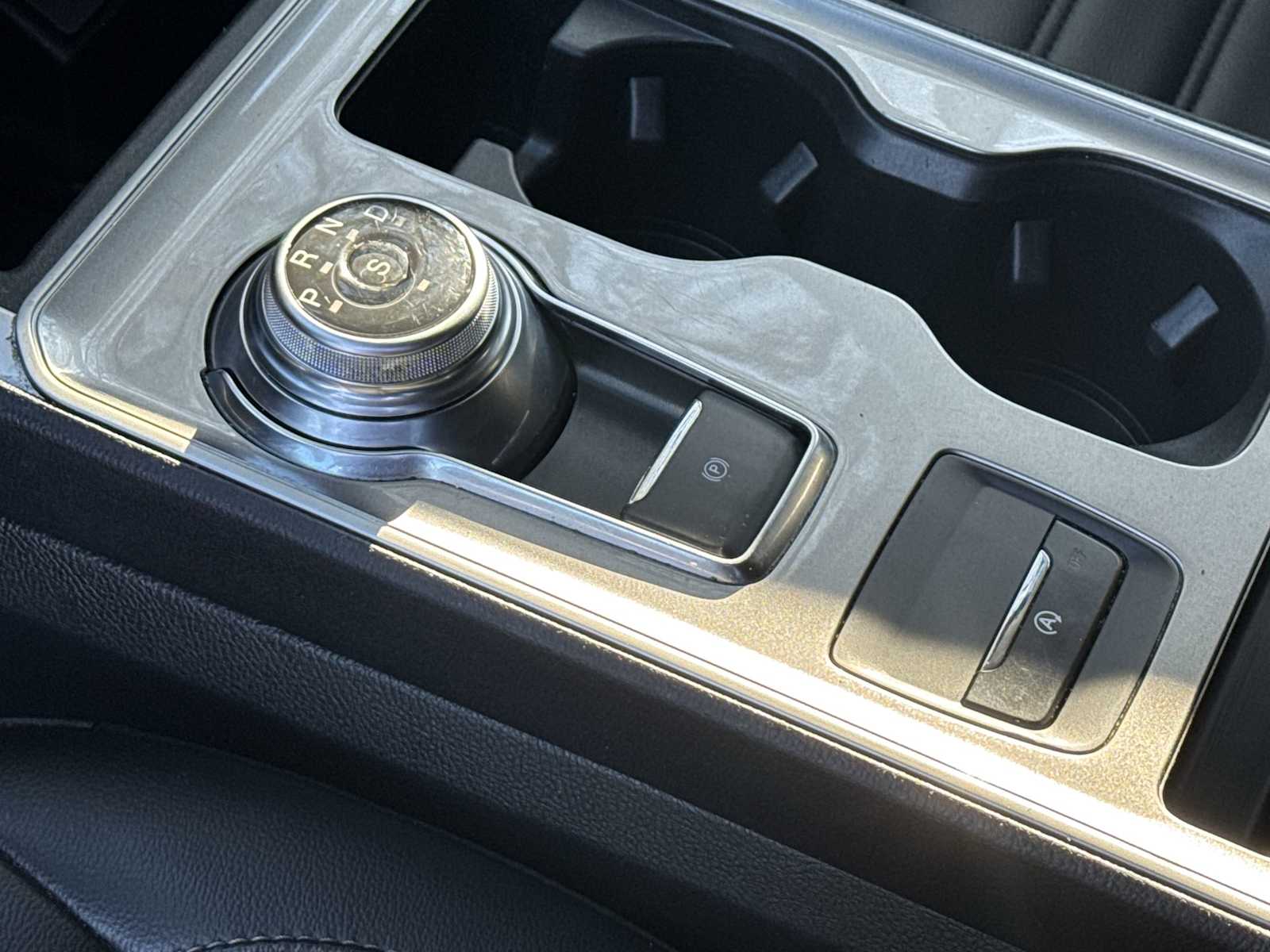 Thumbnail: 2024 Ford Edge - 20