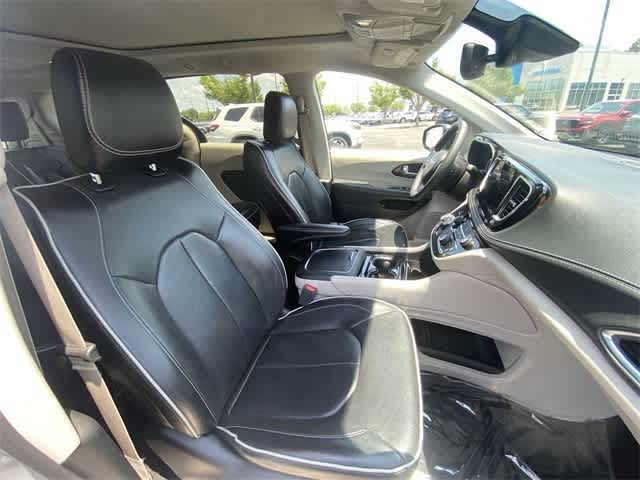 Thumbnail: 2023 Chrysler Pacifica - 27