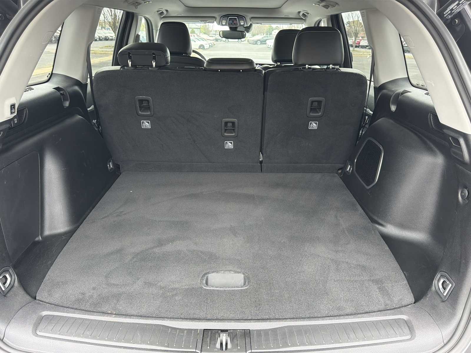 Thumbnail: 2024 Jeep Grand Cherokee - 21