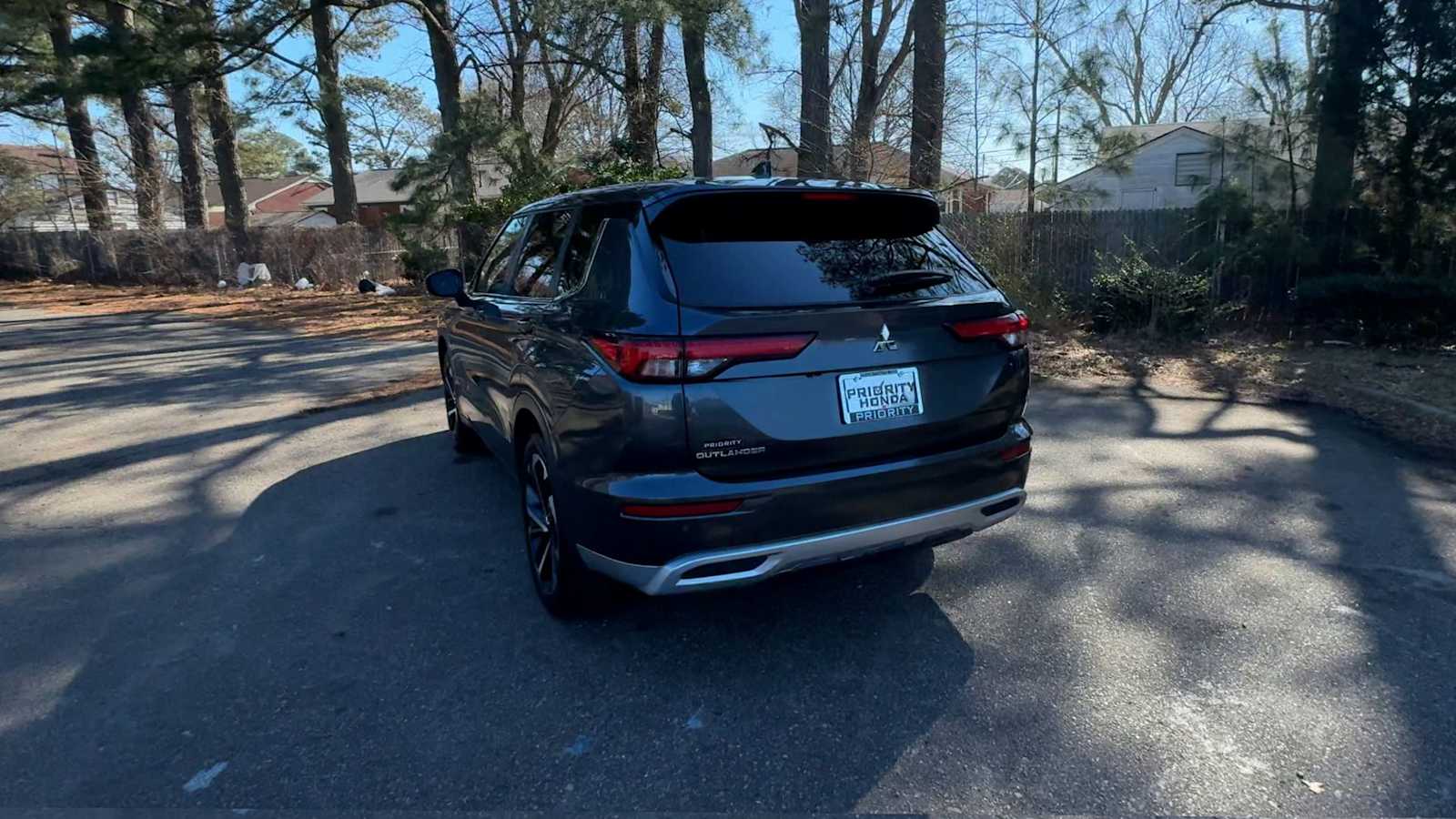 Thumbnail: 2024 Mitsubishi Outlander - 7