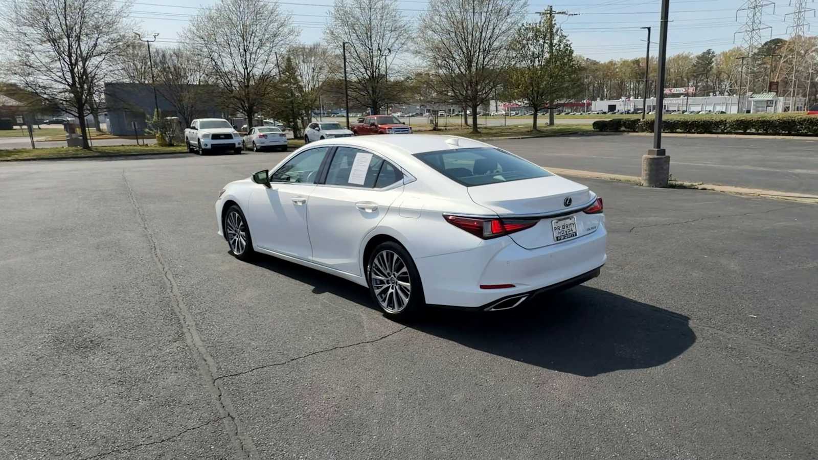 Thumbnail: 2019 Lexus ES - 6
